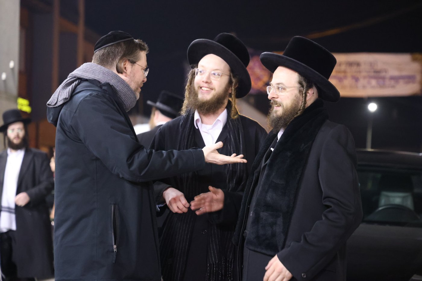 פולין היהודית מתעוררת לחיים בהילולת הרבי ר' מיילך | תיעוד