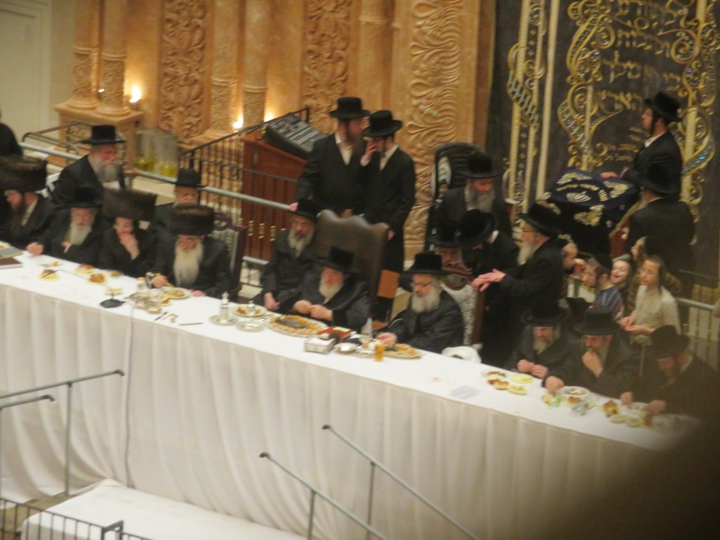 עם אלפי חסידים: האדמו"ר מויז'ניץ ציין תריסר להסתלקות ה'ישועות משה'
