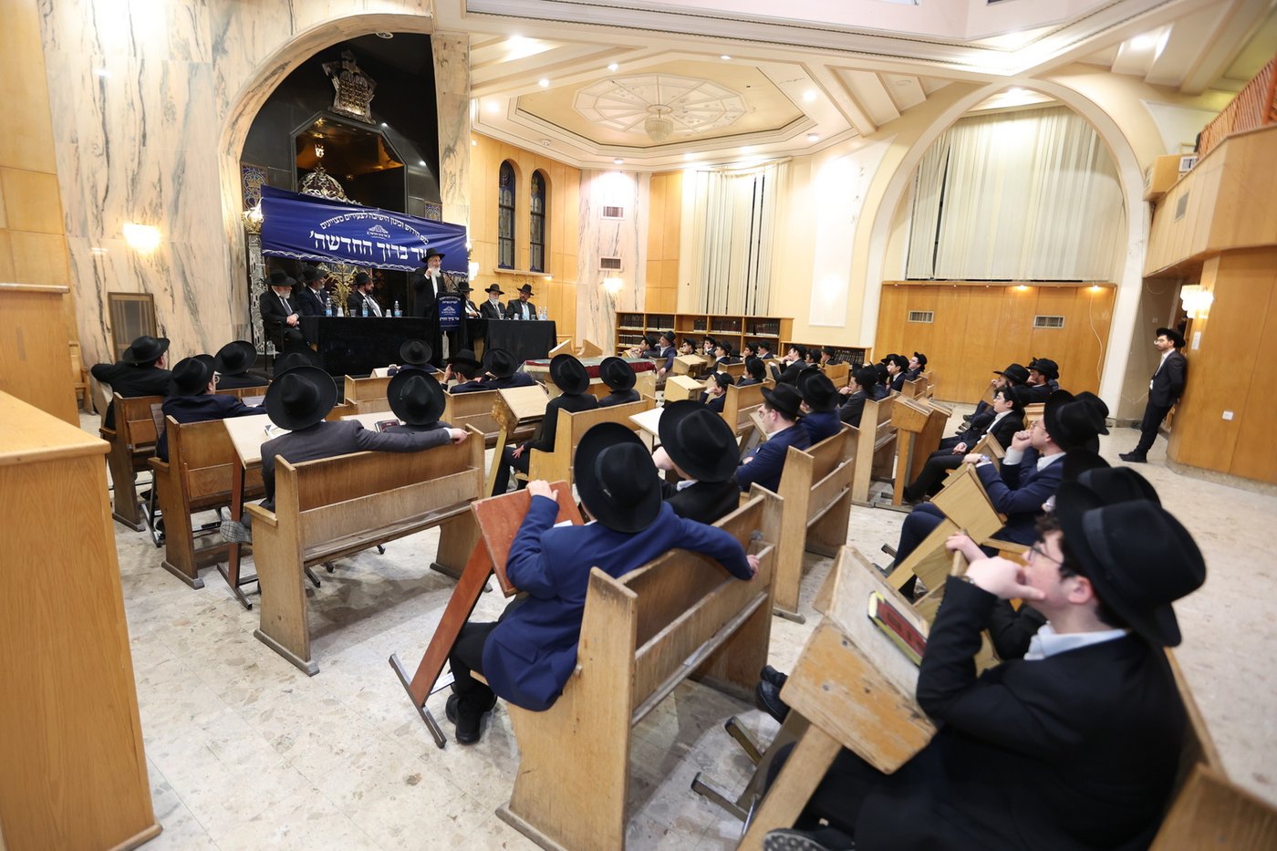 בהשתתפות ראשי הישיבות: מעמד מרומם של חידוש וכינון הישיבה לכבודה של תורה