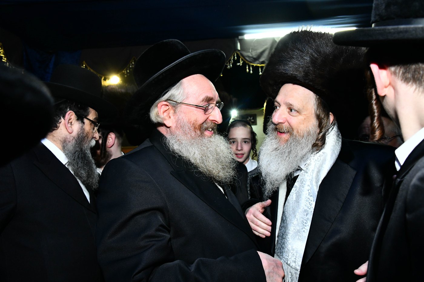 אבי הכלה התחדש עם שטריימל חדש, והסבא שבר את הצלחת