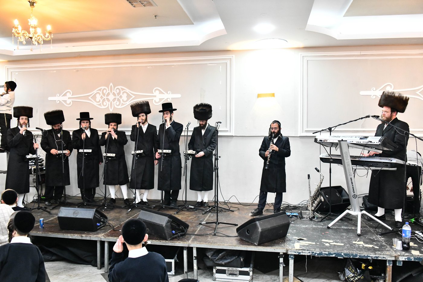 אבי הכלה התחדש עם שטריימל חדש, והסבא שבר את הצלחת