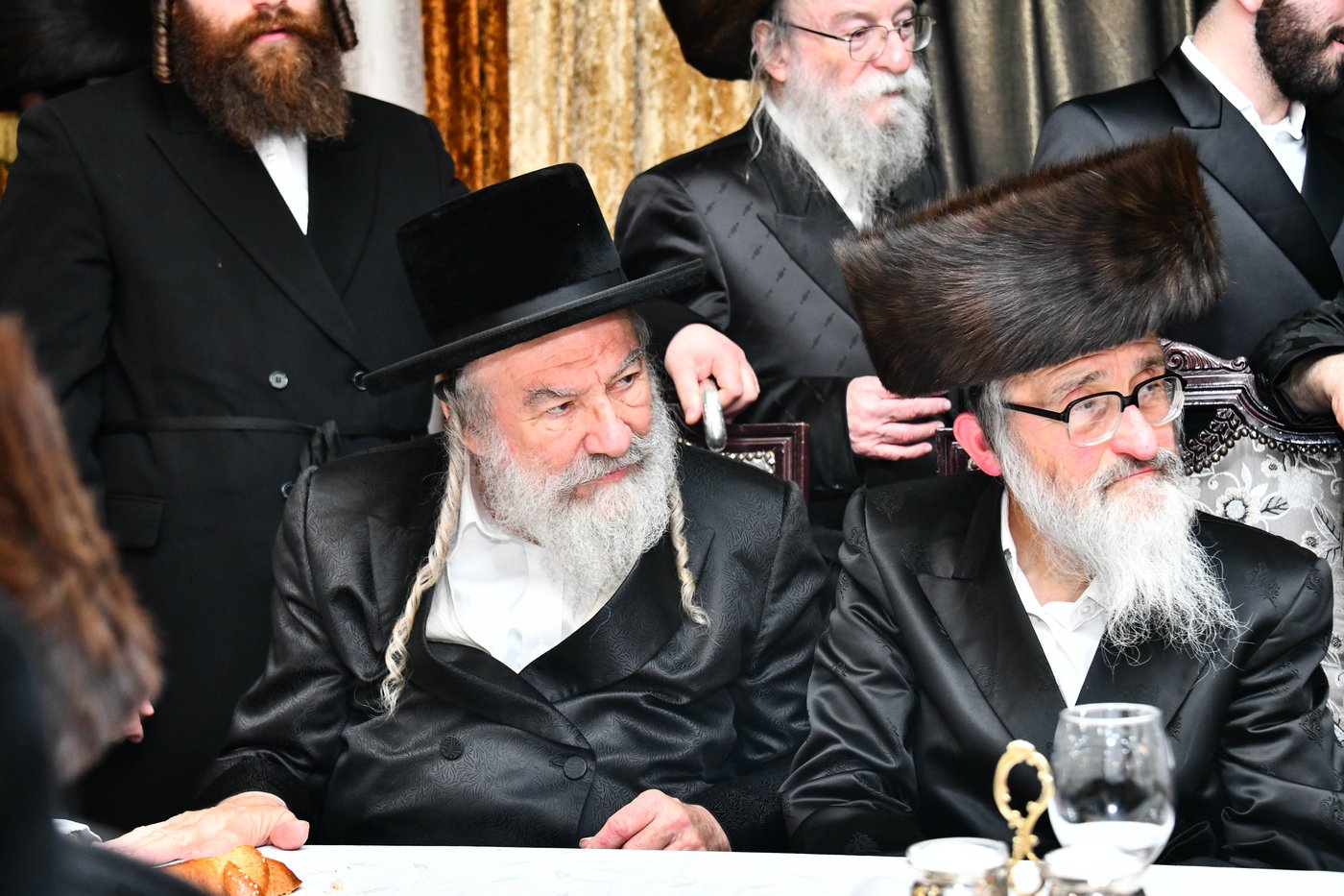 אבי הכלה התחדש עם שטריימל חדש, והסבא שבר את הצלחת