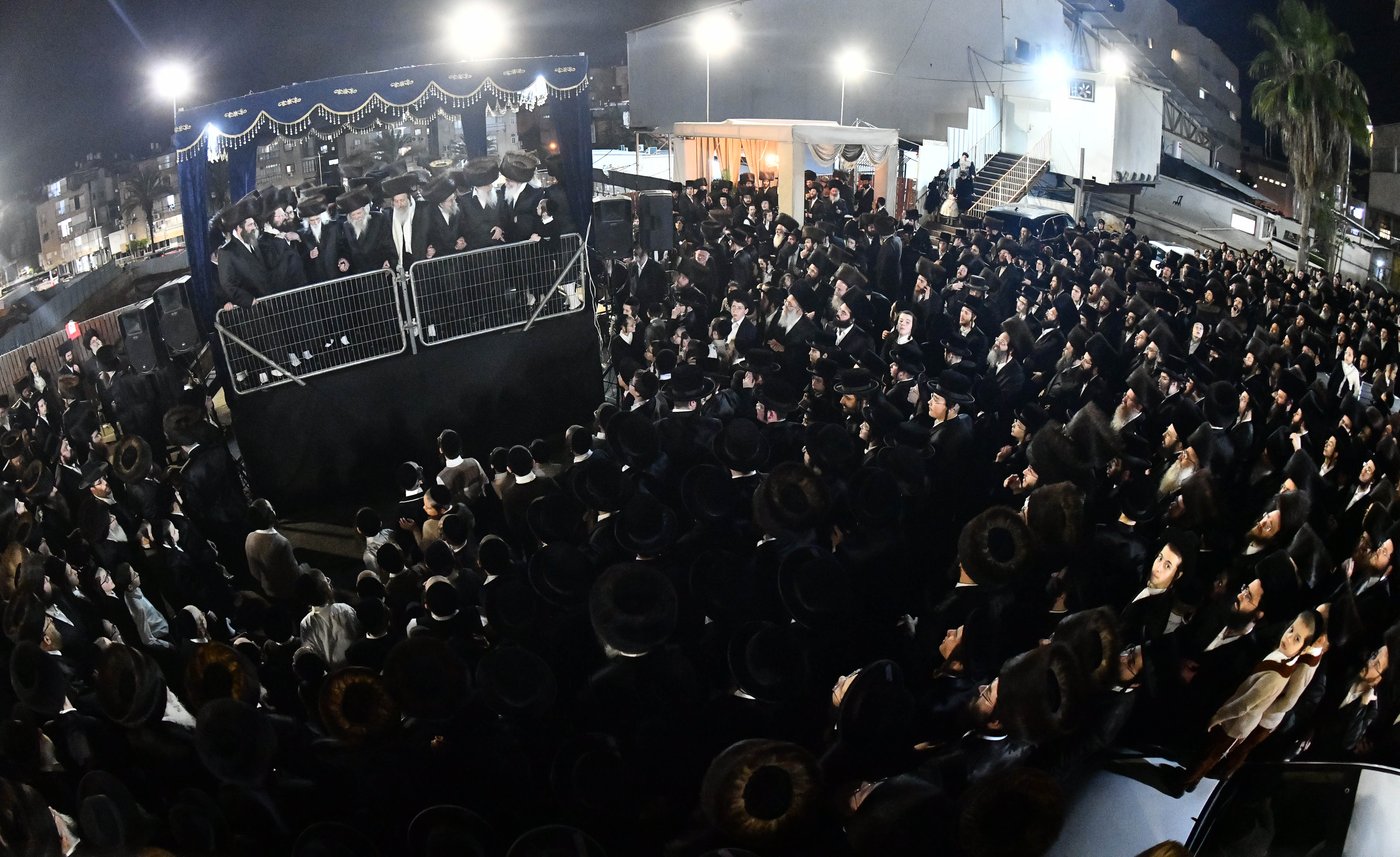 אבי הכלה התחדש עם שטריימל חדש, והסבא שבר את הצלחת