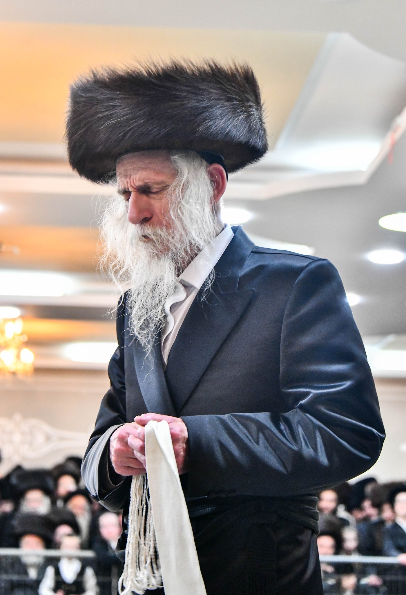 אבי הכלה התחדש עם שטריימל חדש, והסבא שבר את הצלחת