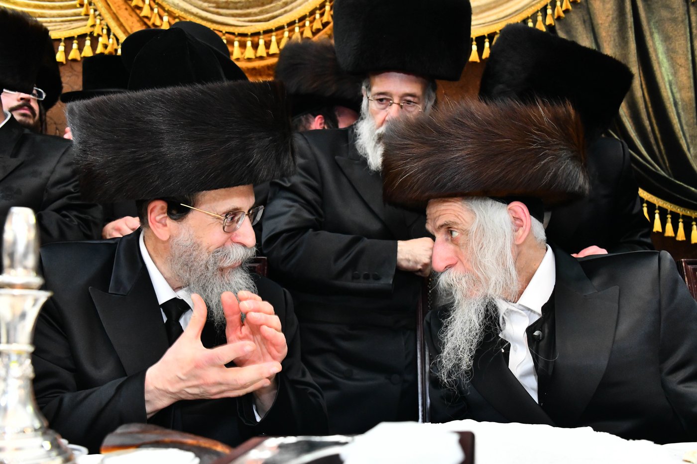 אבי הכלה התחדש עם שטריימל חדש, והסבא שבר את הצלחת