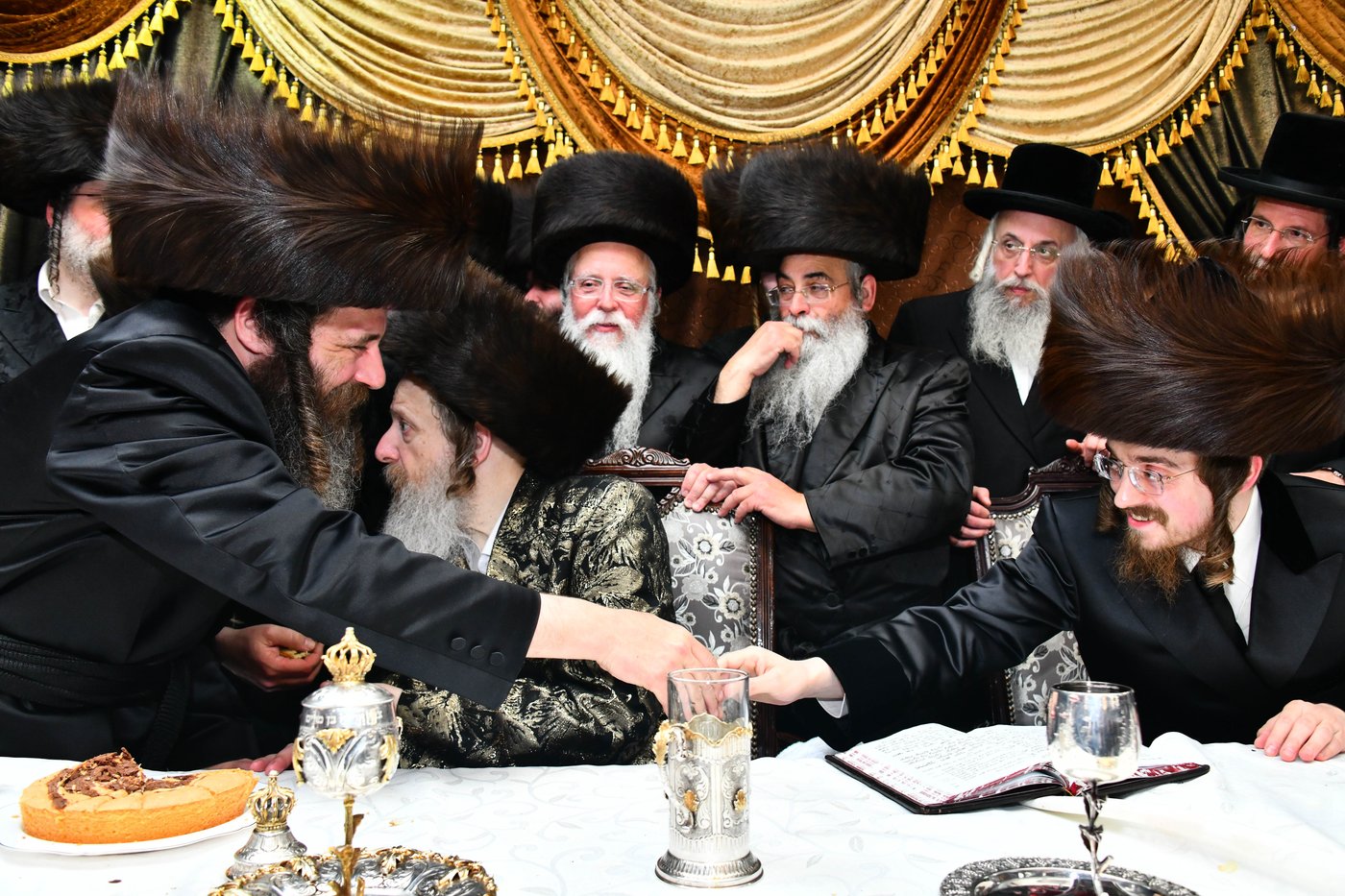 אבי הכלה התחדש עם שטריימל חדש, והסבא שבר את הצלחת