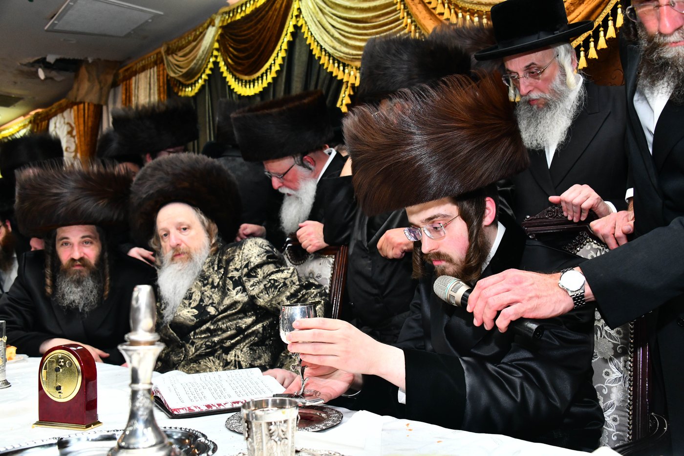 אבי הכלה התחדש עם שטריימל חדש, והסבא שבר את הצלחת