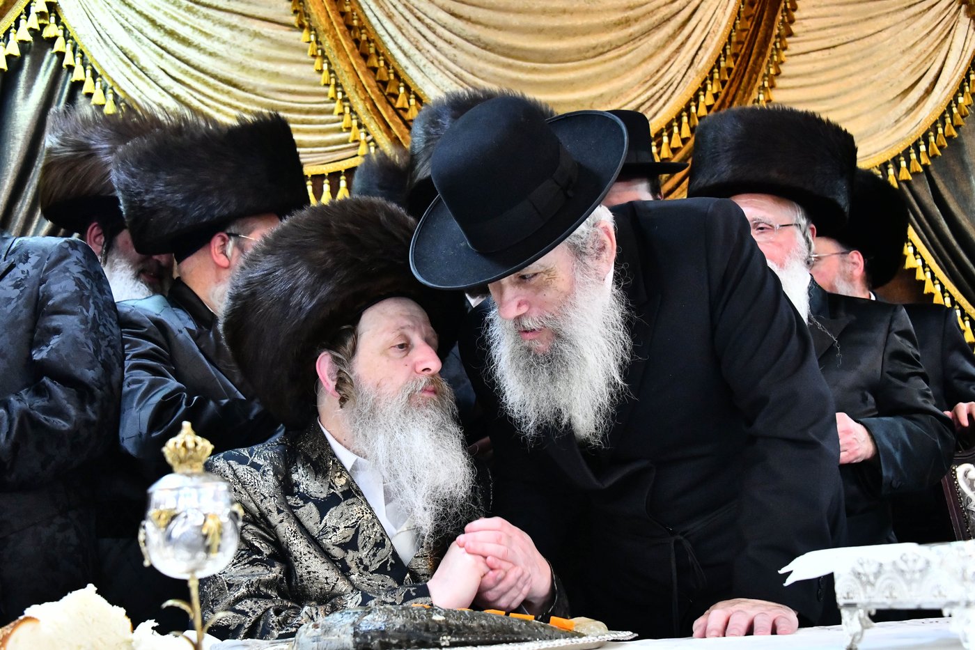 אבי הכלה התחדש עם שטריימל חדש, והסבא שבר את הצלחת