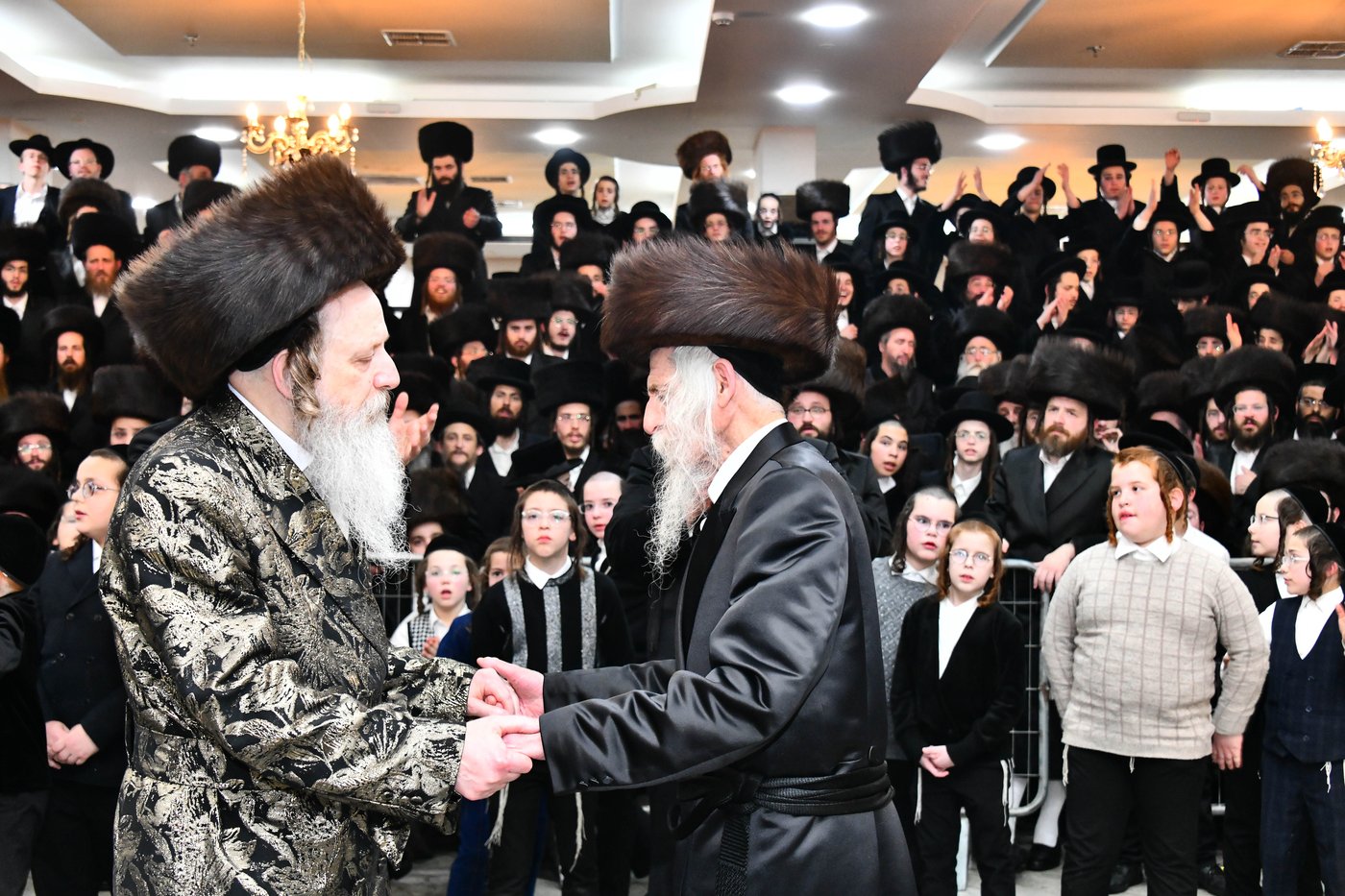 אבי הכלה התחדש עם שטריימל חדש, והסבא שבר את הצלחת