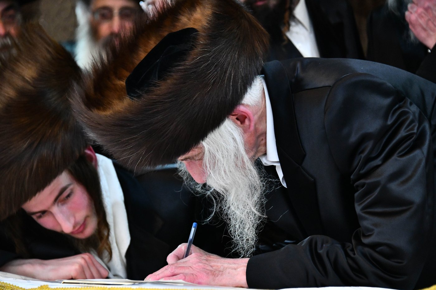 אבי הכלה התחדש עם שטריימל חדש, והסבא שבר את הצלחת