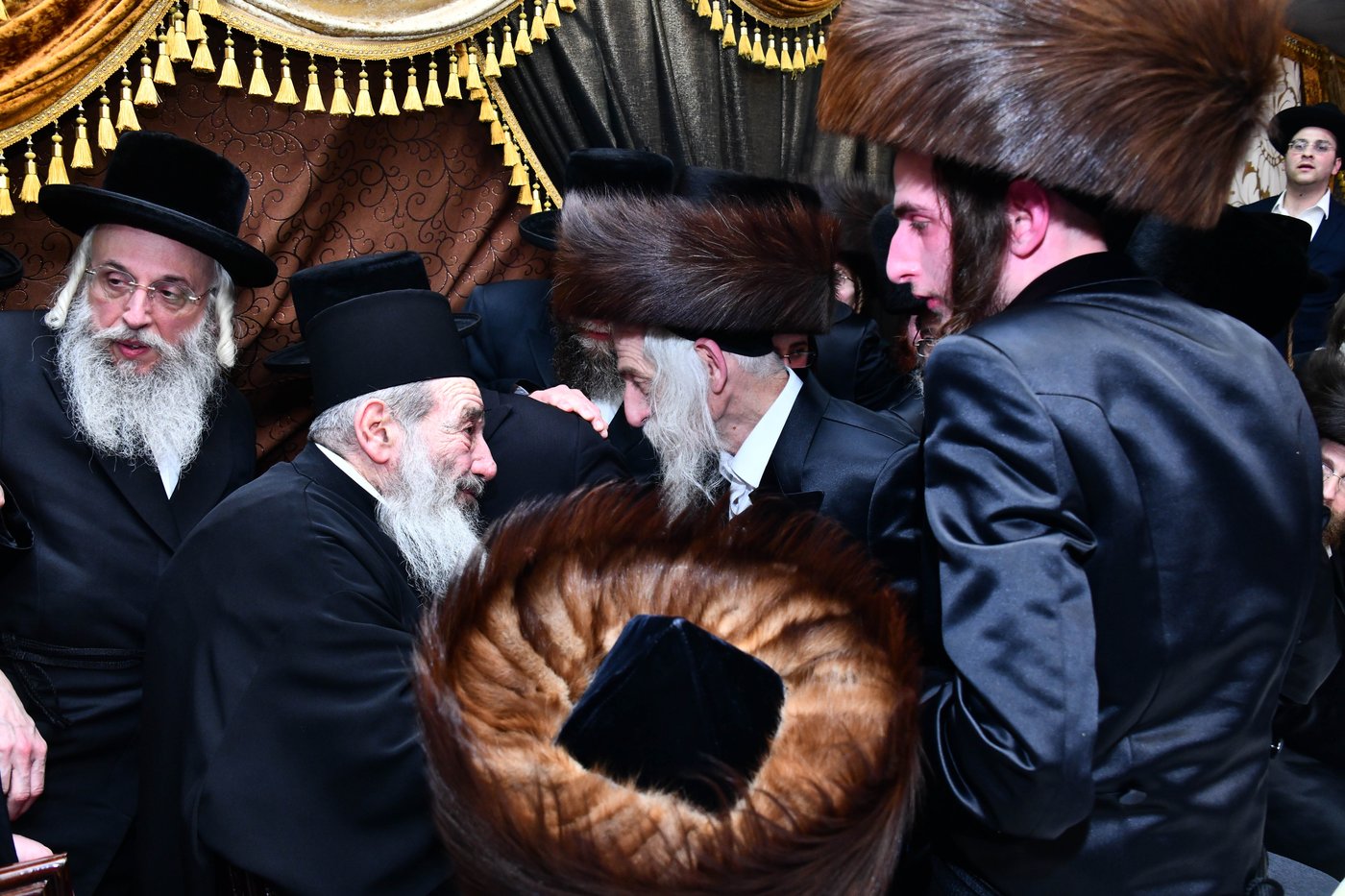 אבי הכלה התחדש עם שטריימל חדש, והסבא שבר את הצלחת
