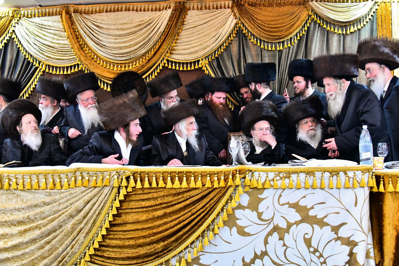 אבי הכלה התחדש עם שטריימל חדש, והסבא שבר את הצלחת