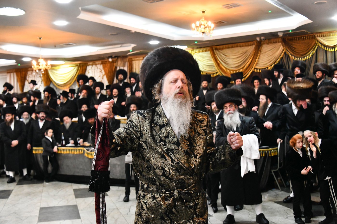 אבי הכלה התחדש עם שטריימל חדש, והסבא שבר את הצלחת