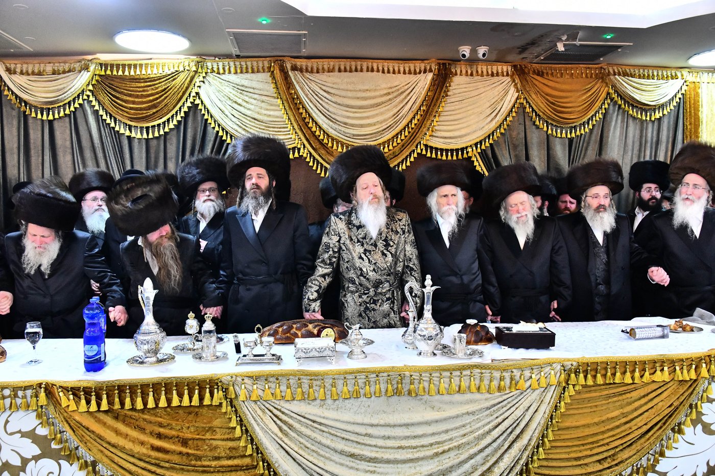 אבי הכלה התחדש עם שטריימל חדש, והסבא שבר את הצלחת