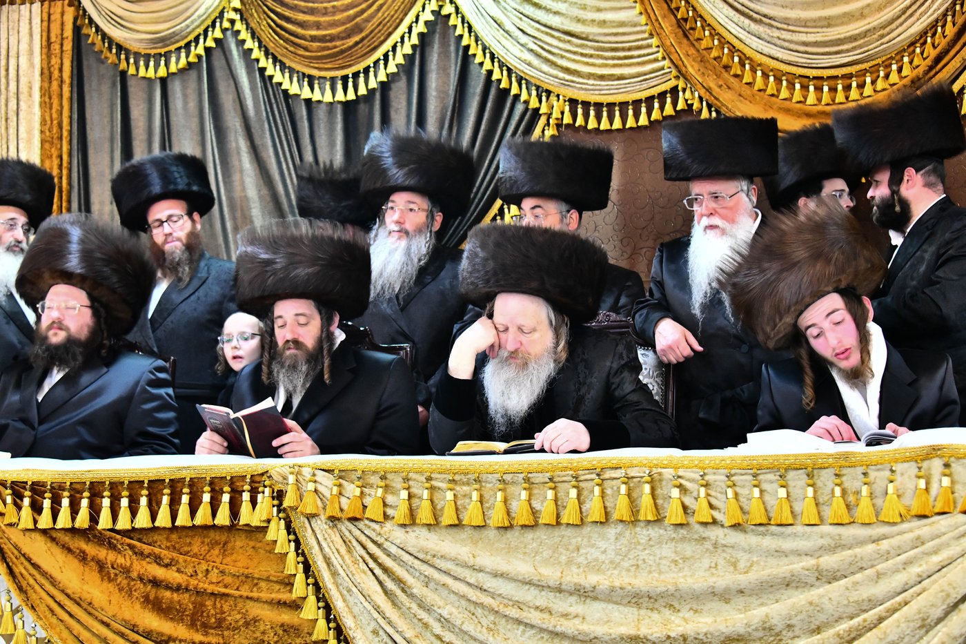 אבי הכלה התחדש עם שטריימל חדש, והסבא שבר את הצלחת