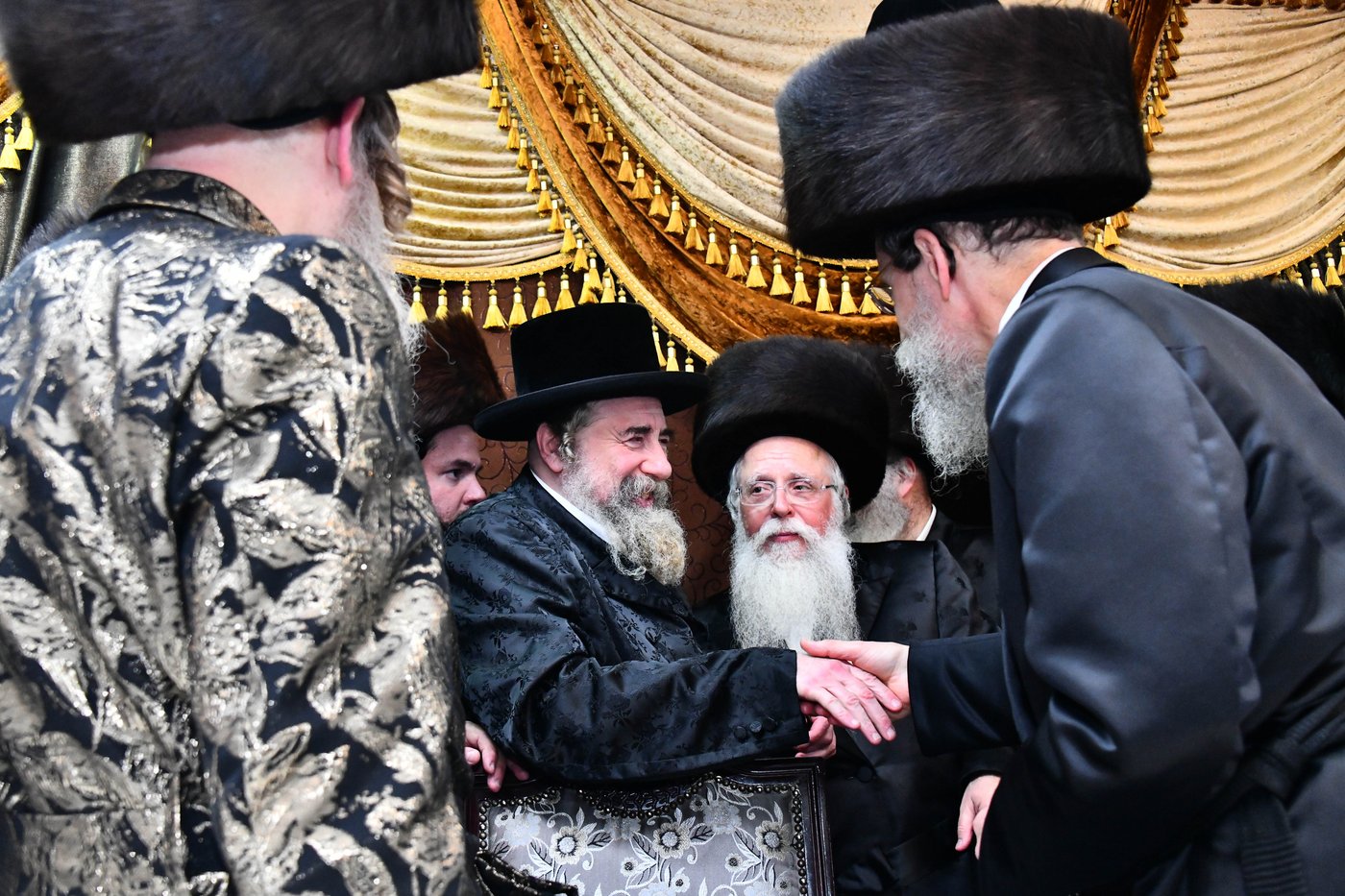 אבי הכלה התחדש עם שטריימל חדש, והסבא שבר את הצלחת