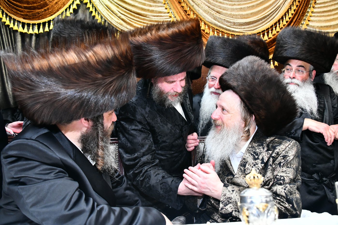 אבי הכלה התחדש עם שטריימל חדש, והסבא שבר את הצלחת
