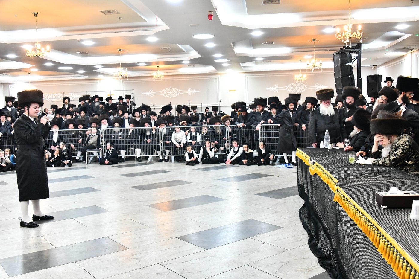 אבי הכלה התחדש עם שטריימל חדש, והסבא שבר את הצלחת