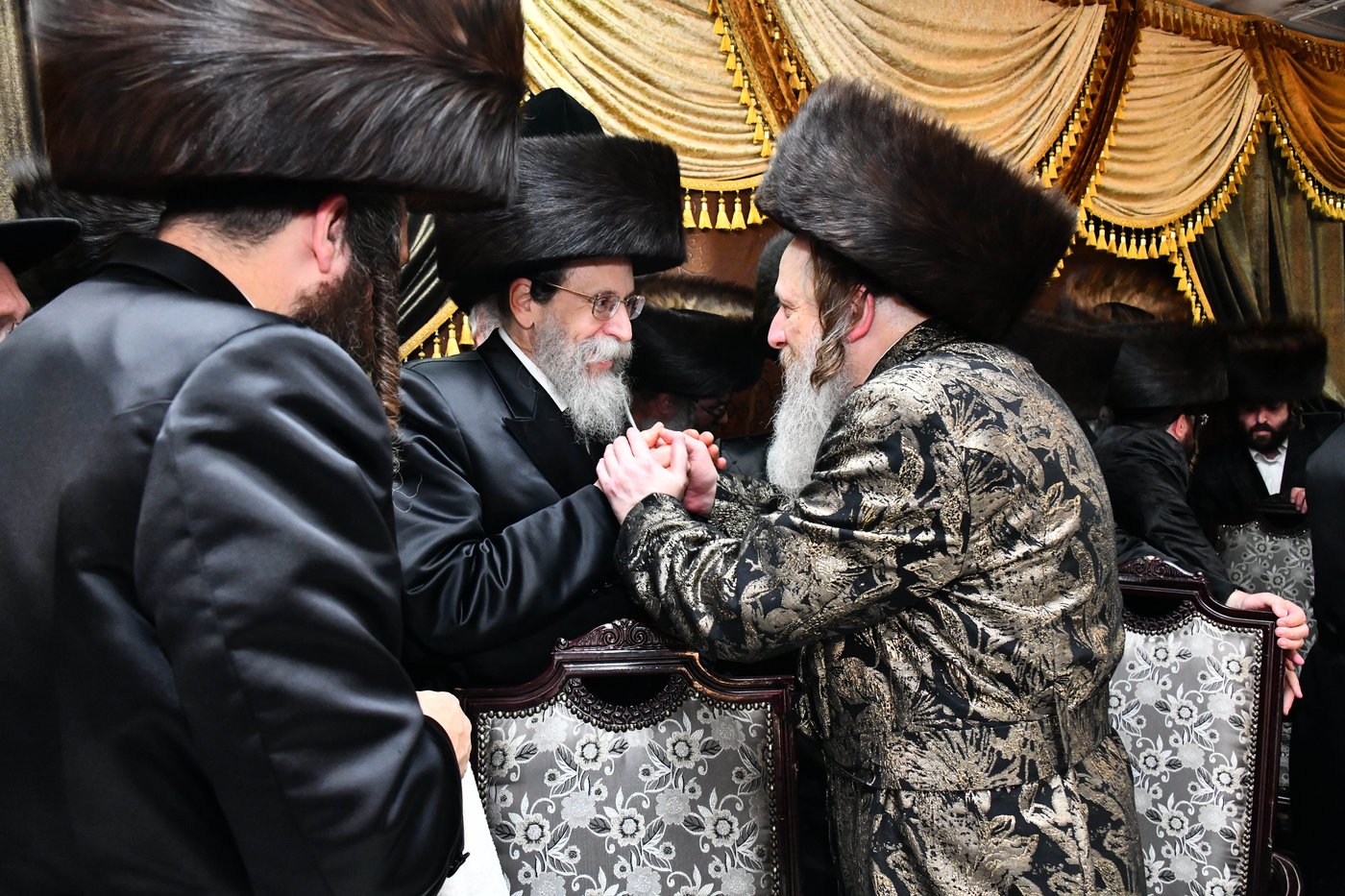 אבי הכלה התחדש עם שטריימל חדש, והסבא שבר את הצלחת