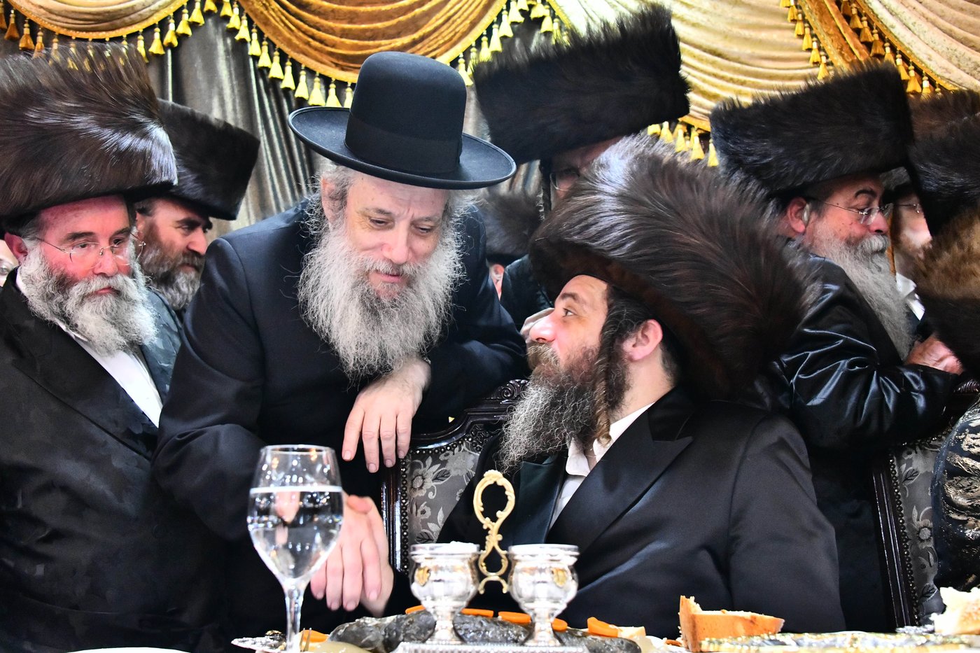אבי הכלה התחדש עם שטריימל חדש, והסבא שבר את הצלחת