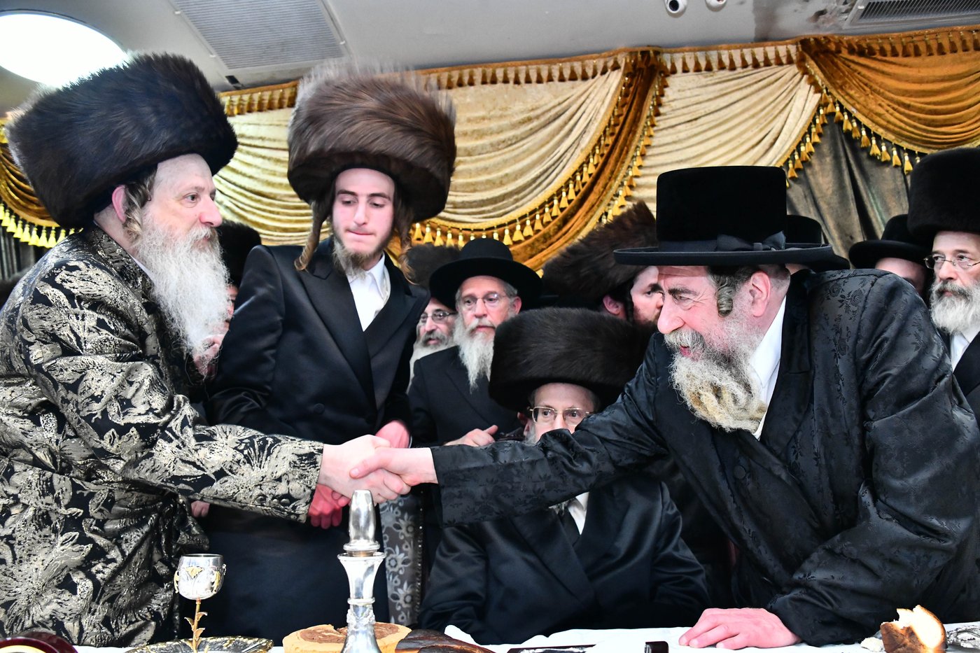 אבי הכלה התחדש עם שטריימל חדש, והסבא שבר את הצלחת