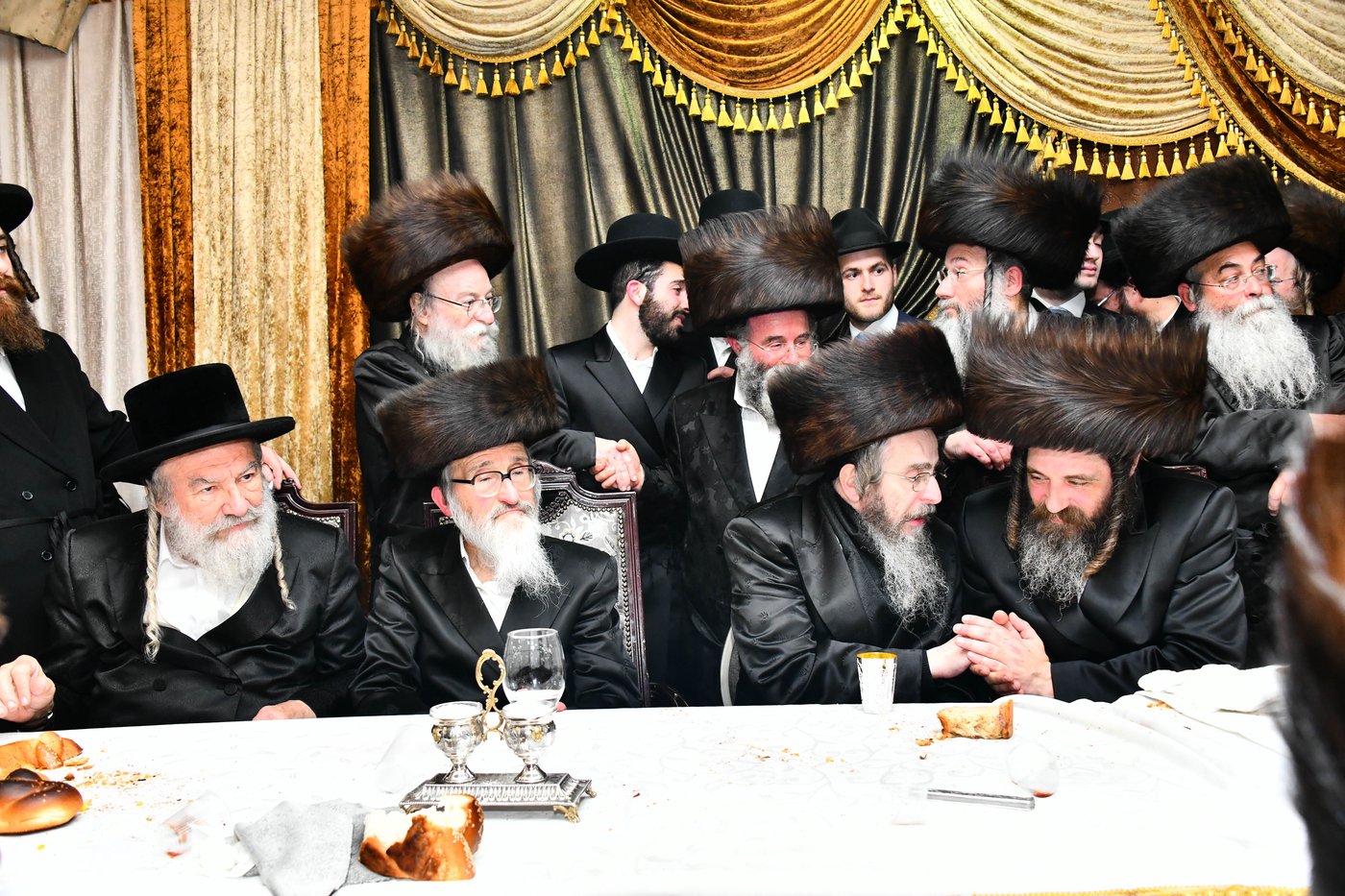 אבי הכלה התחדש עם שטריימל חדש, והסבא שבר את הצלחת