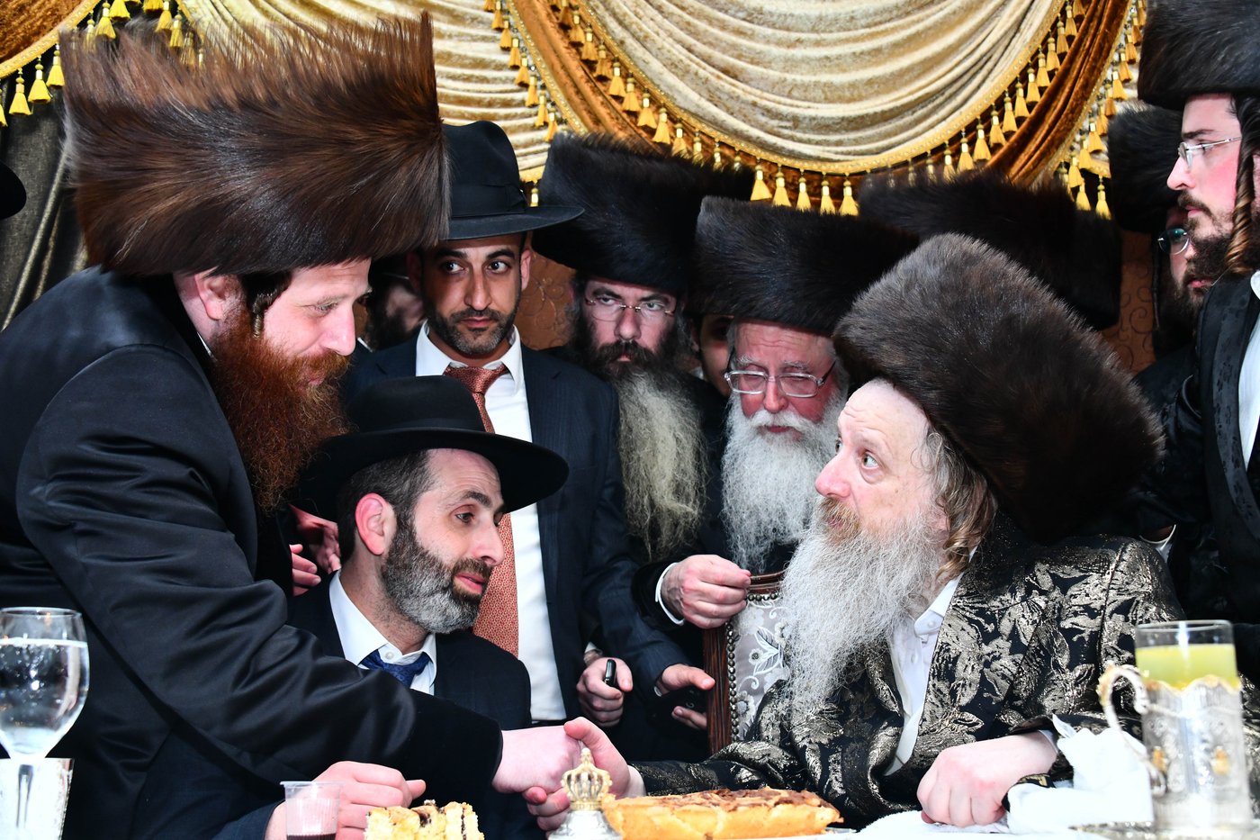 אבי הכלה התחדש עם שטריימל חדש, והסבא שבר את הצלחת
