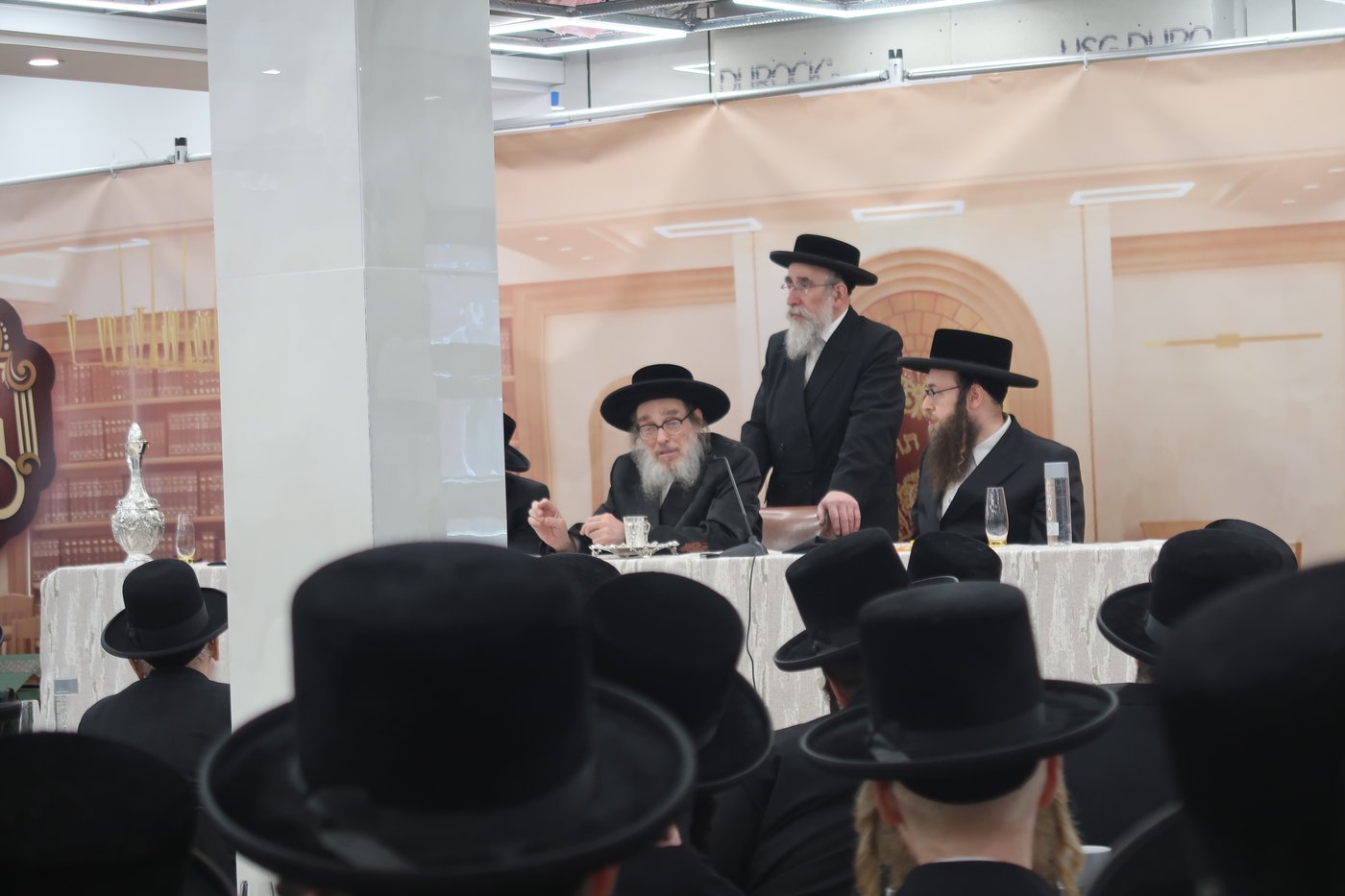 מסיבה של מצווה בחצה"ק פאפא