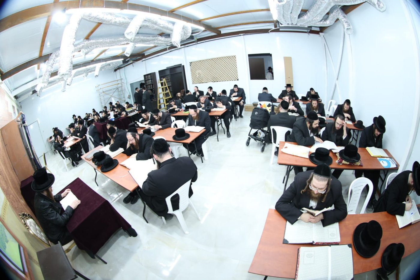 בית המדרש נפתח בלימוד בצום: אדמו"ר חדש בבית שמש