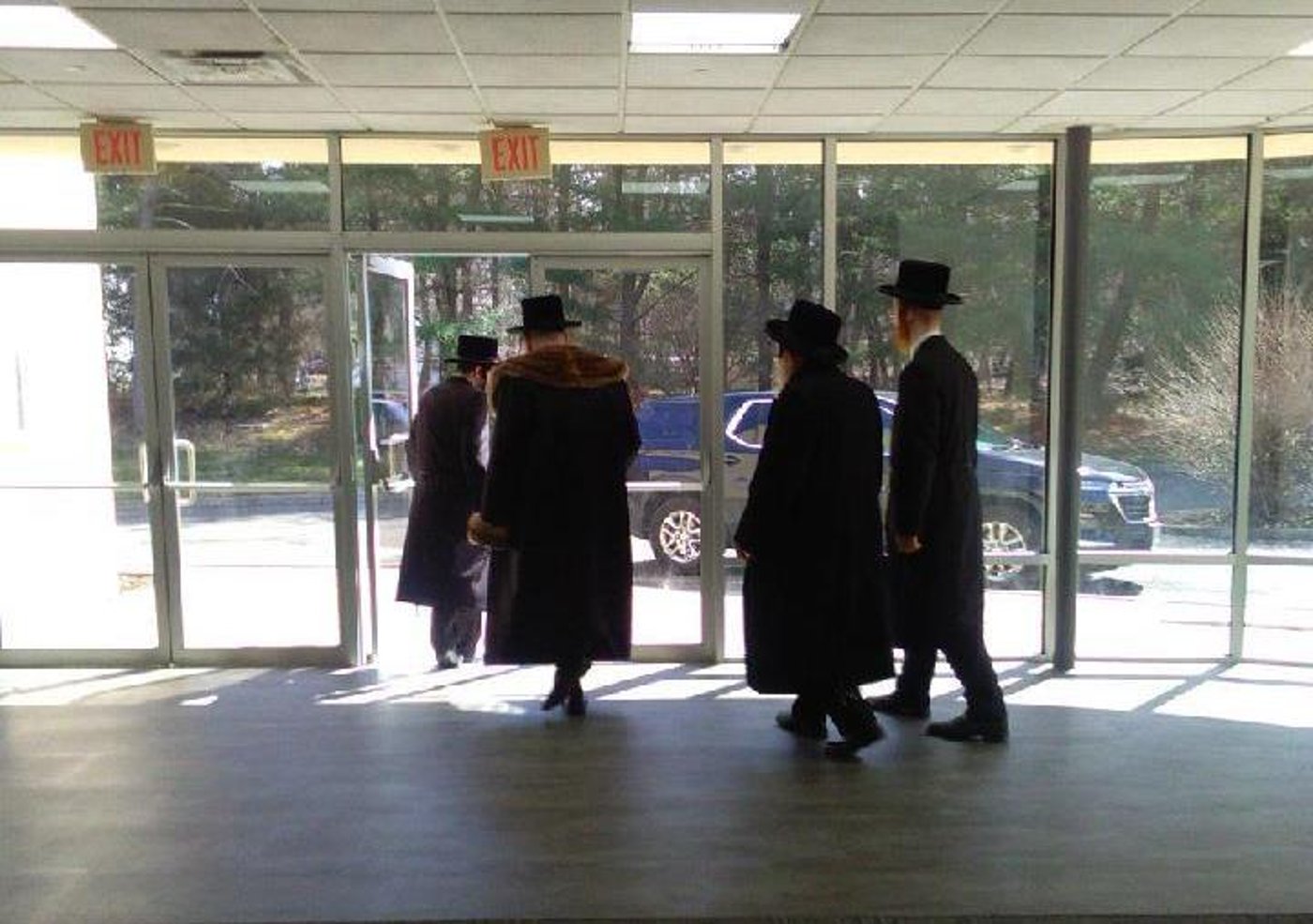 האדמו"ר מלאנדאן ביקר בישיבה במאנסי לקראת פורים