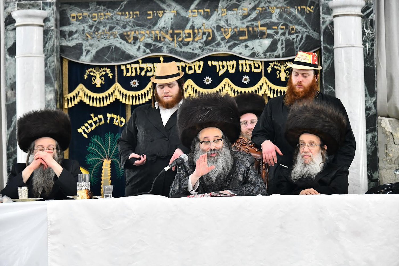 פורים במחיצת הגה"צ רבי חיים צבי מייזליש