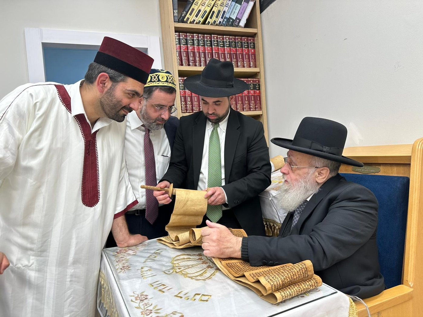 זופניק בכיכר • כל התמונות, הנייעס והחשיפות של פורים