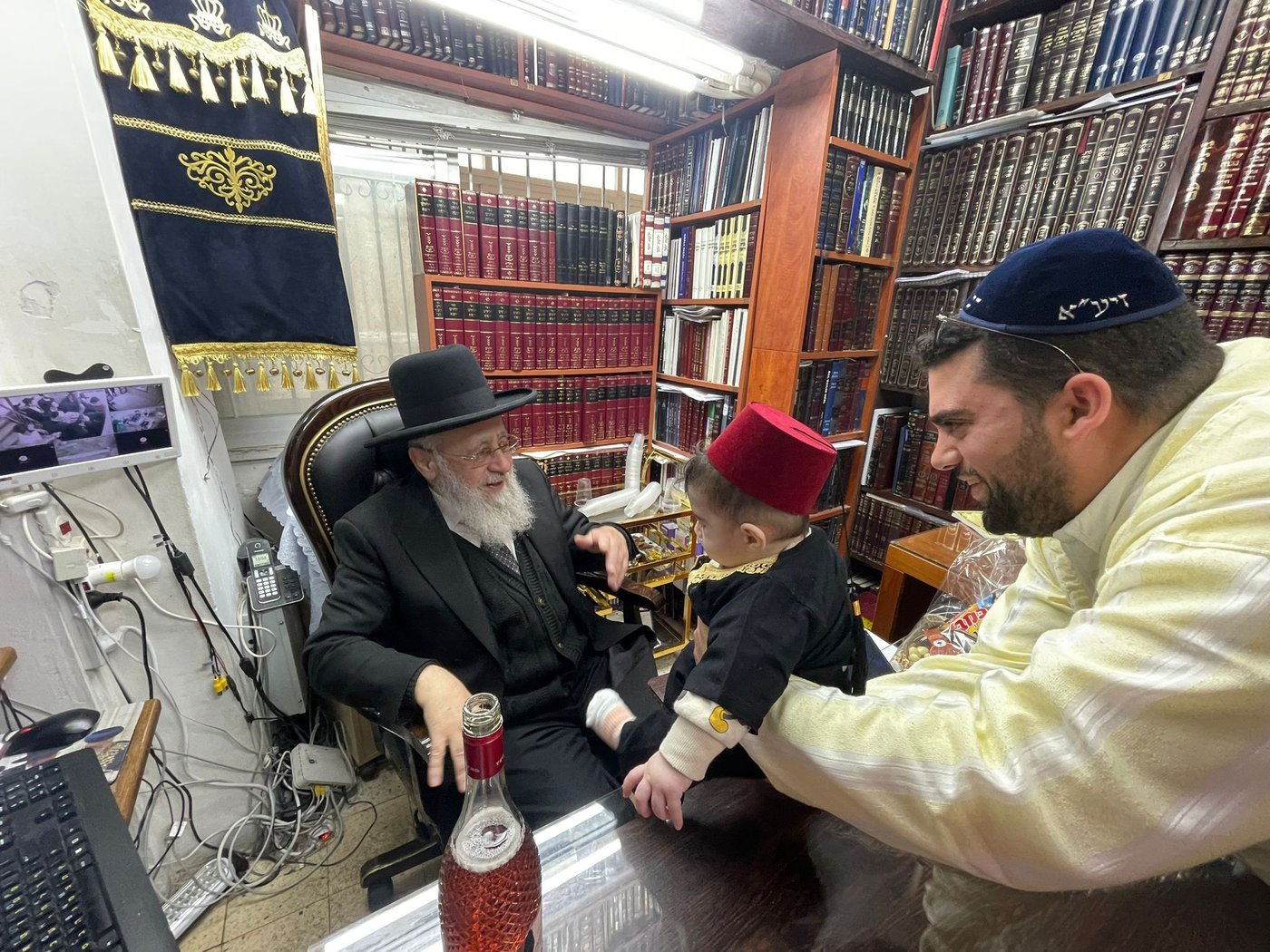 זופניק בכיכר • כל התמונות, הנייעס והחשיפות של פורים