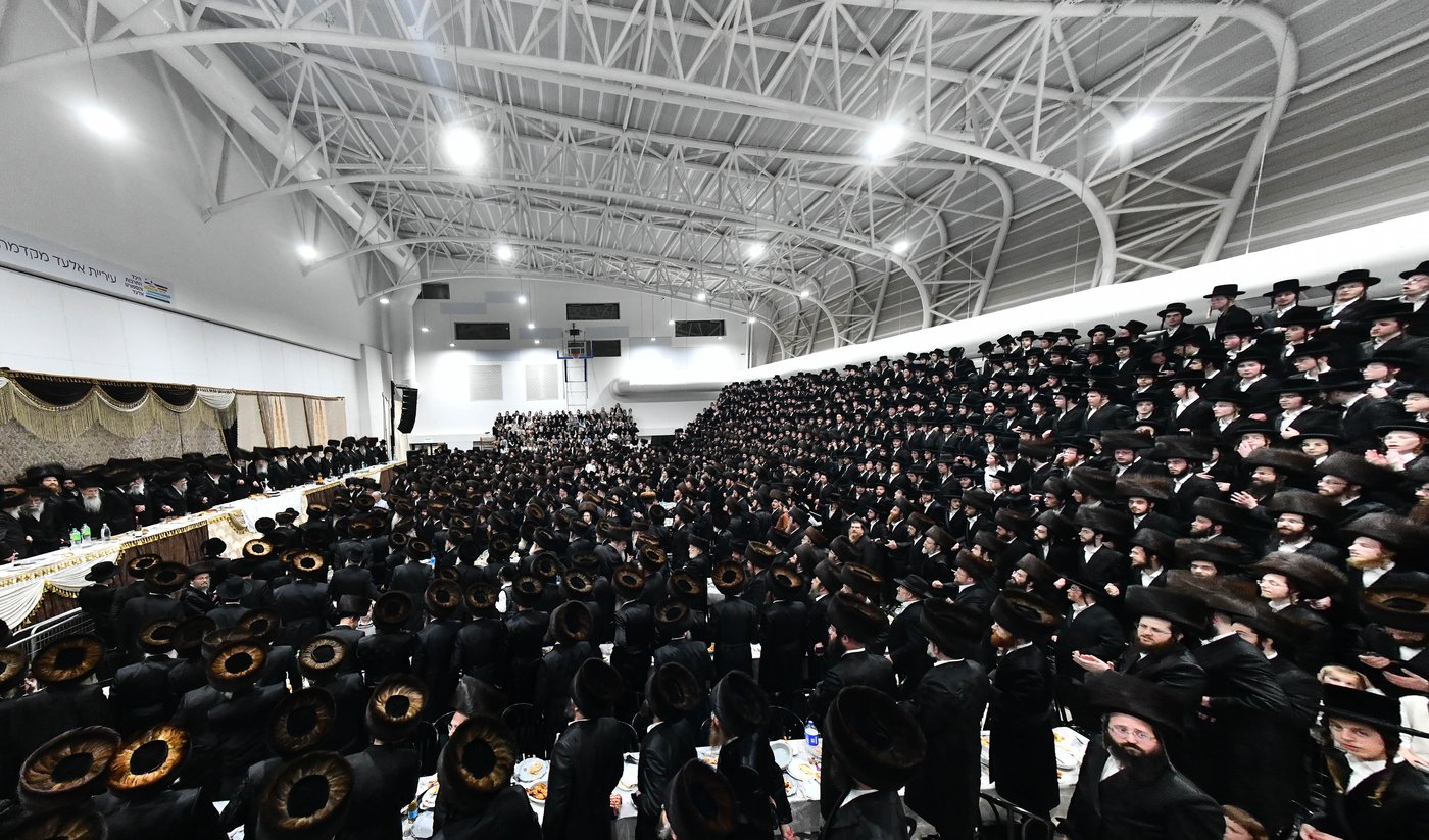 למרות חולשתו: האדמו"ר השתתף בחתונה ורקד במצווה טאנץ