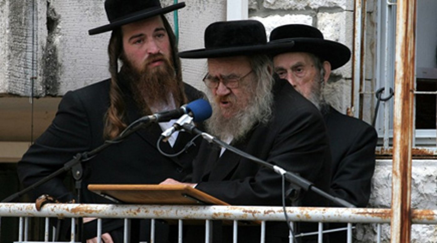 העדה החרדית על פרשת דרכים