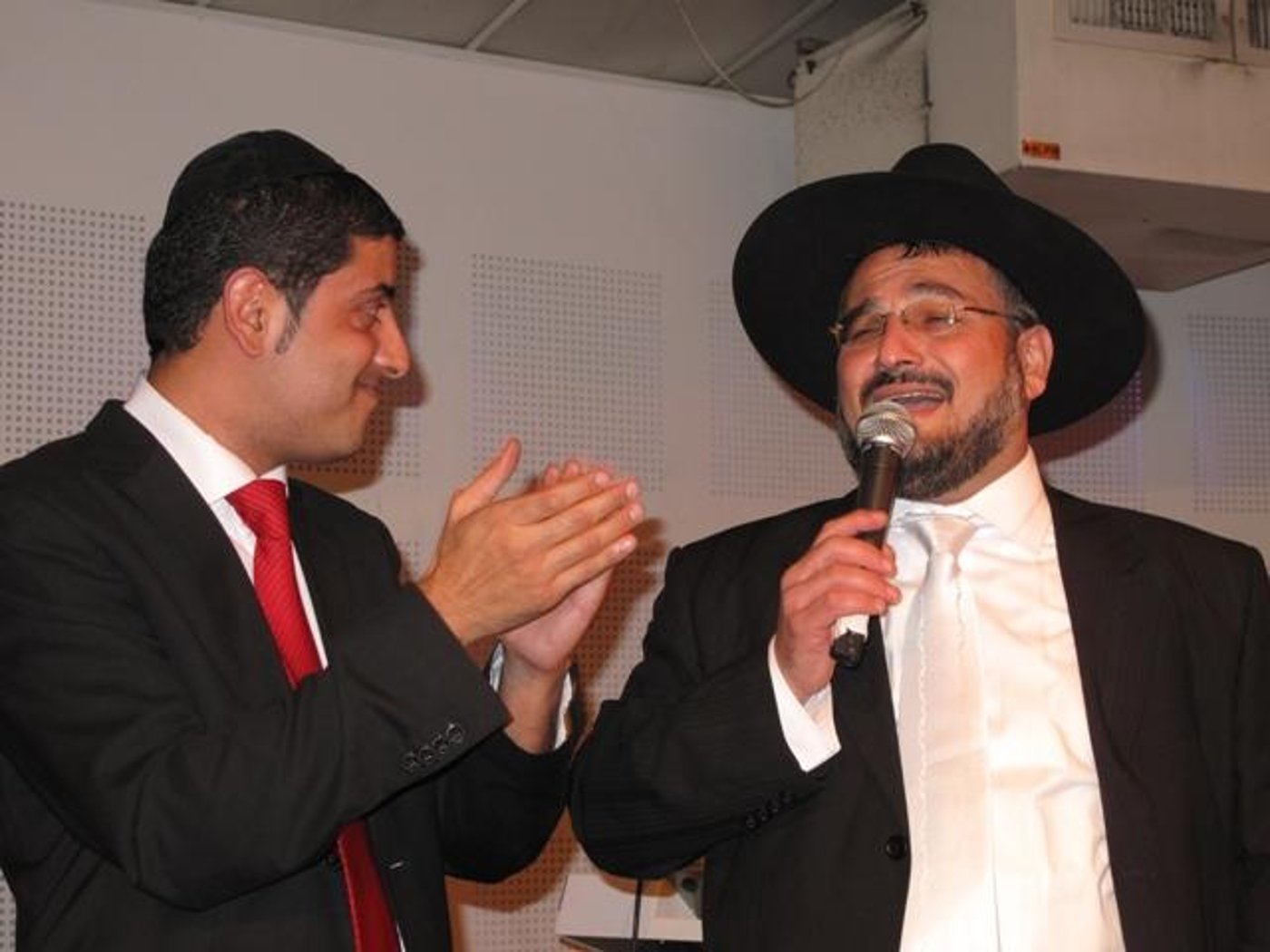 בעל השמחה משורר