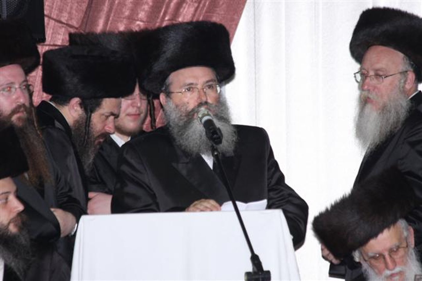 מעמד הכנסת ספר תורה בויזניץ