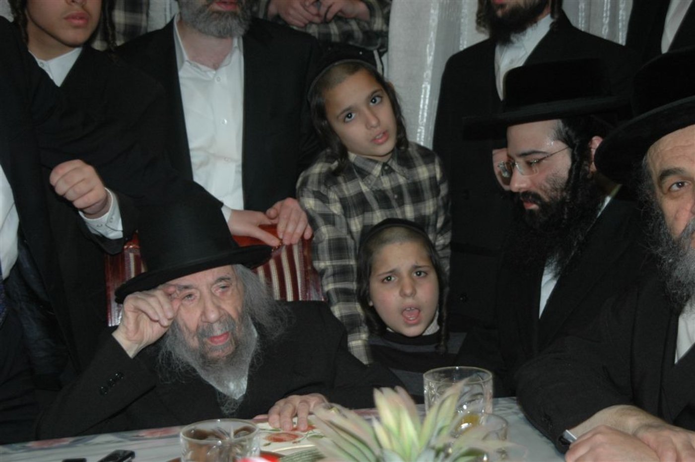 הנגיד טלער ובניו עם הרב קופלמן