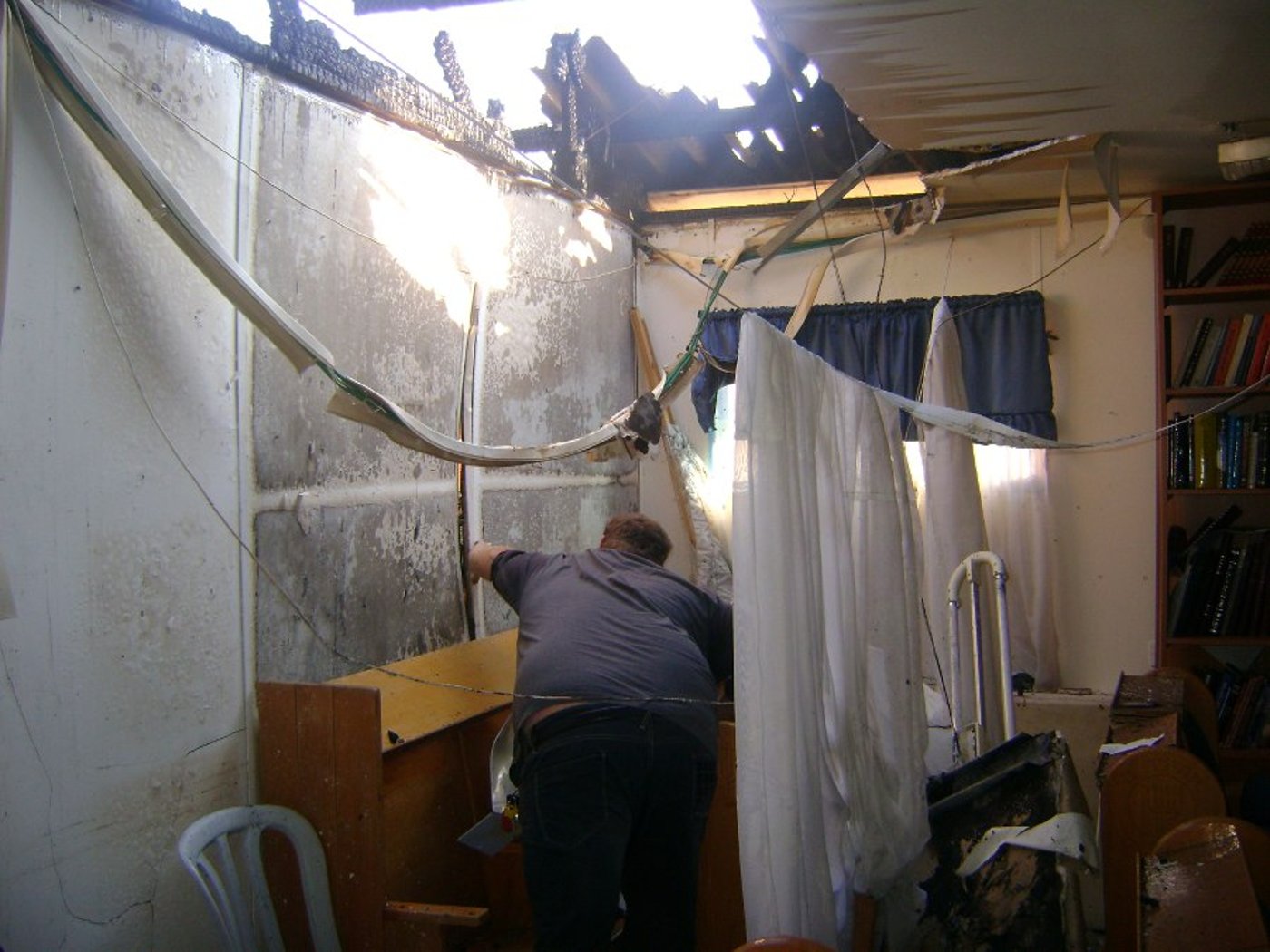 ספרי התורה עצרו את השריפה