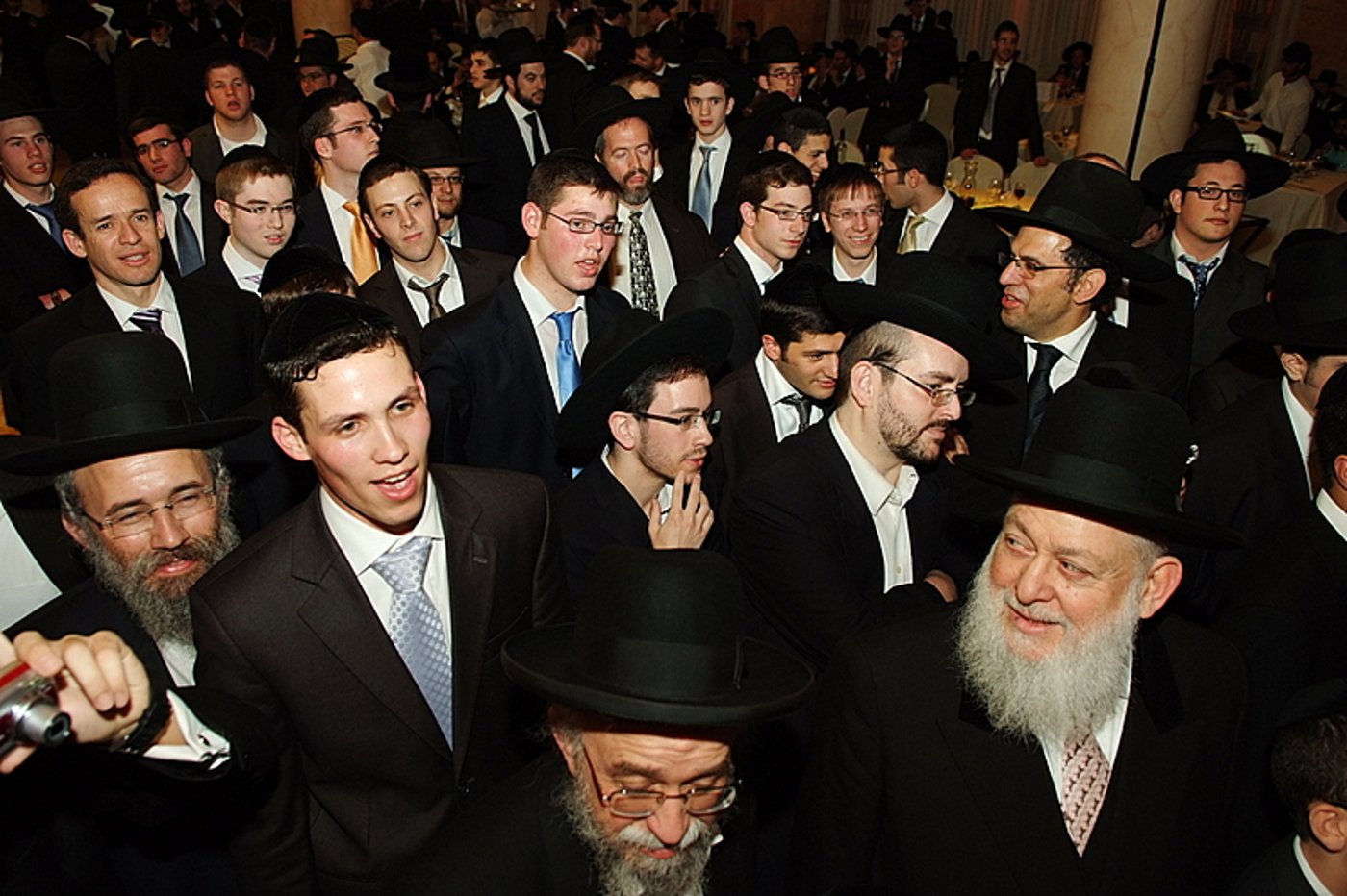 ענבי הגפן: צפו בחתונת משפחת לאופר