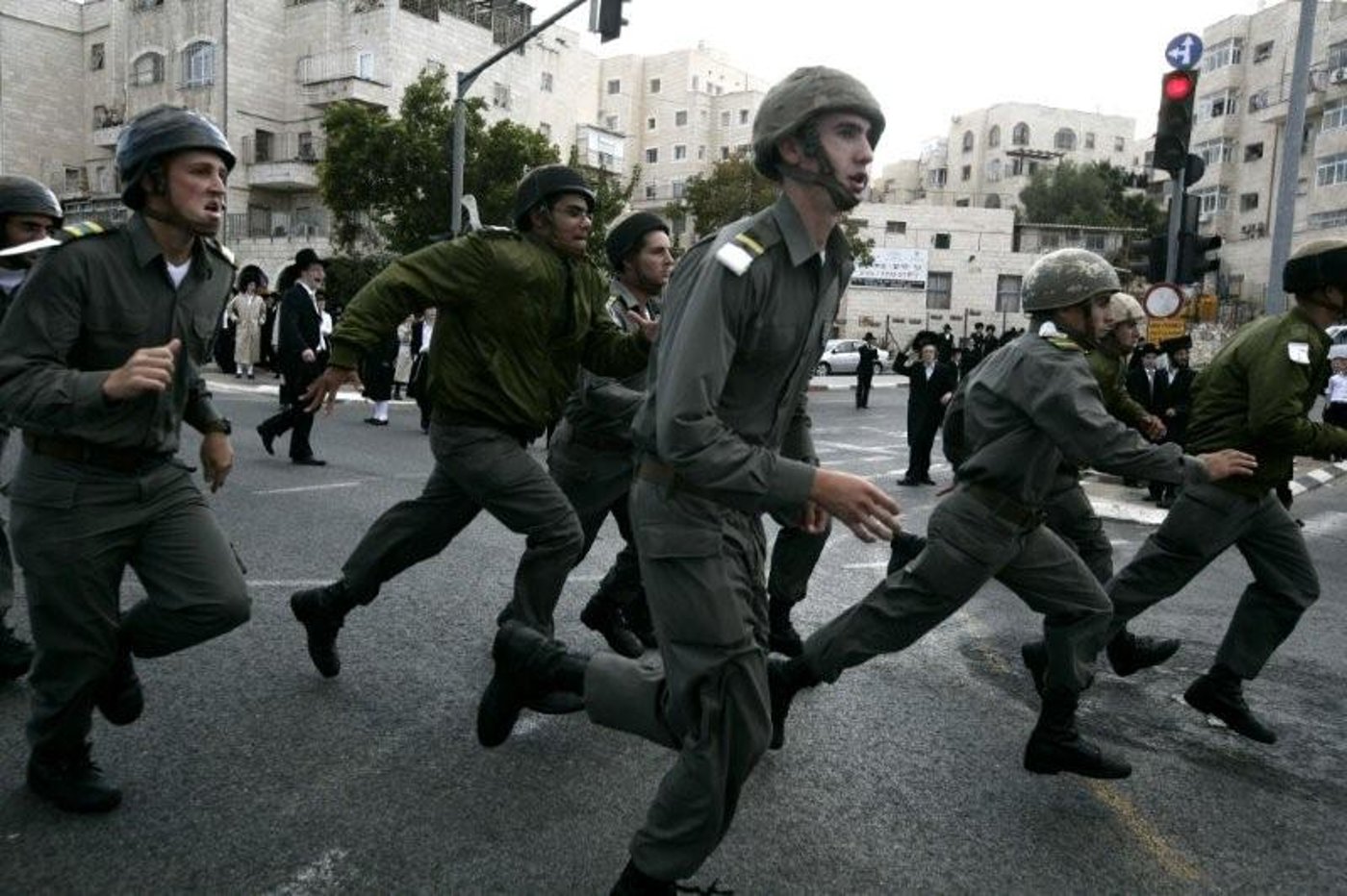 המשטרה הפעילה אלימות כלפי הגאב"ד, הגרי"ט וייס