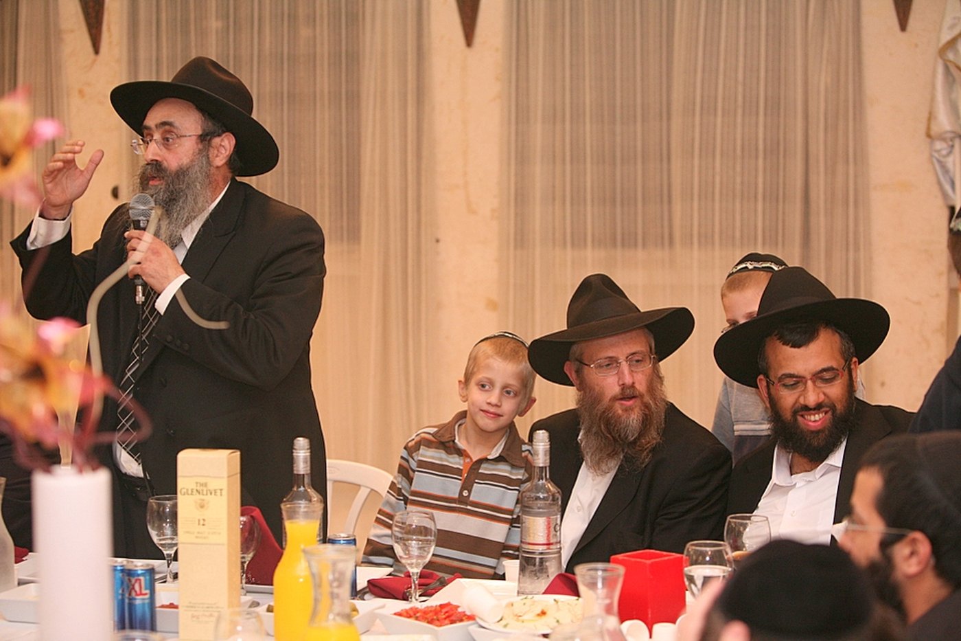 שמח בכיכר: יאיר בורוכוב חגג יום הולדת