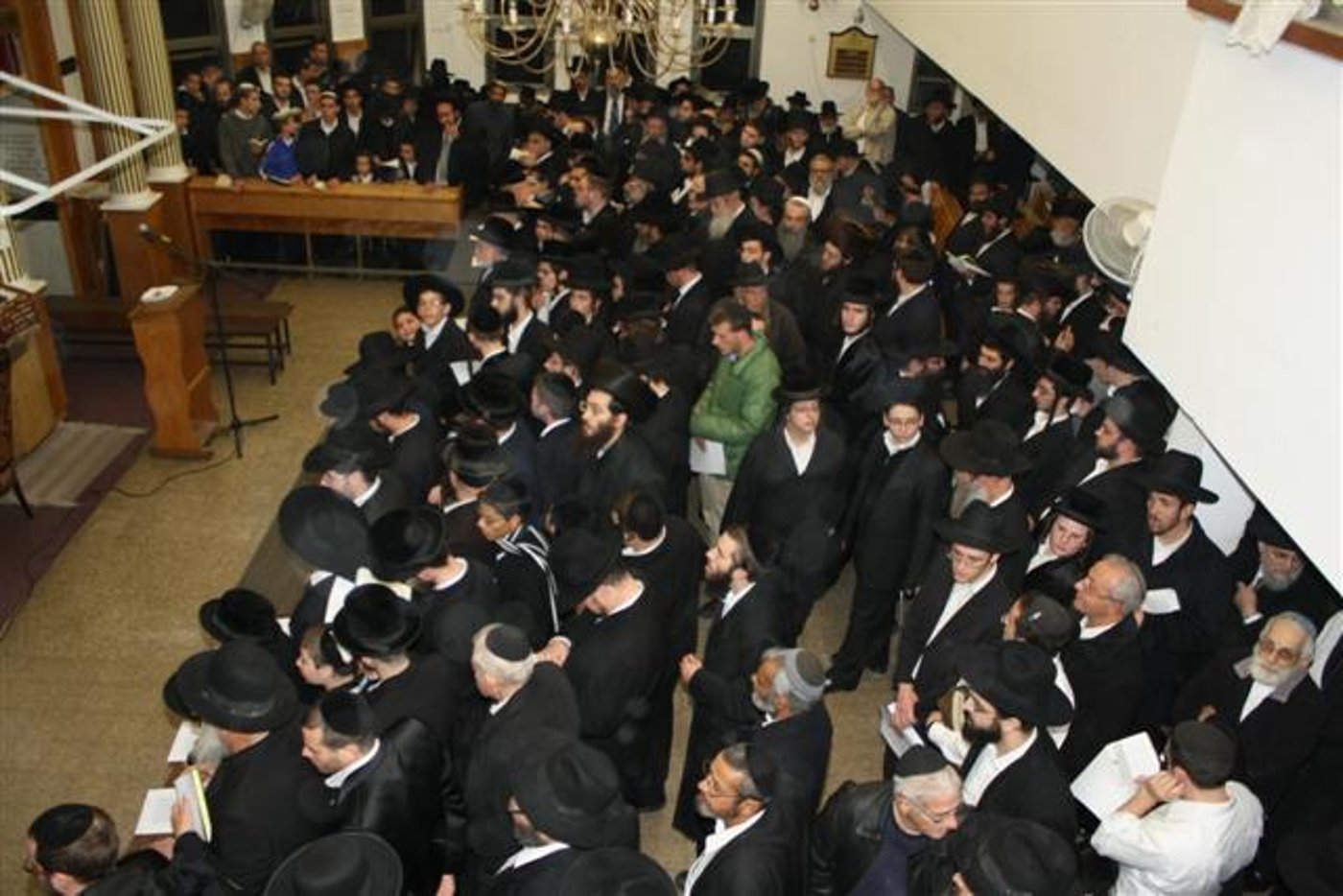 אלפים ליוו למנוחות את האדמו"ר מבוסטון זצ"ל