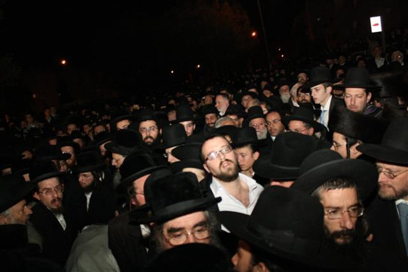 אלפים ליוו למנוחות את האדמו"ר מבוסטון זצ"ל
