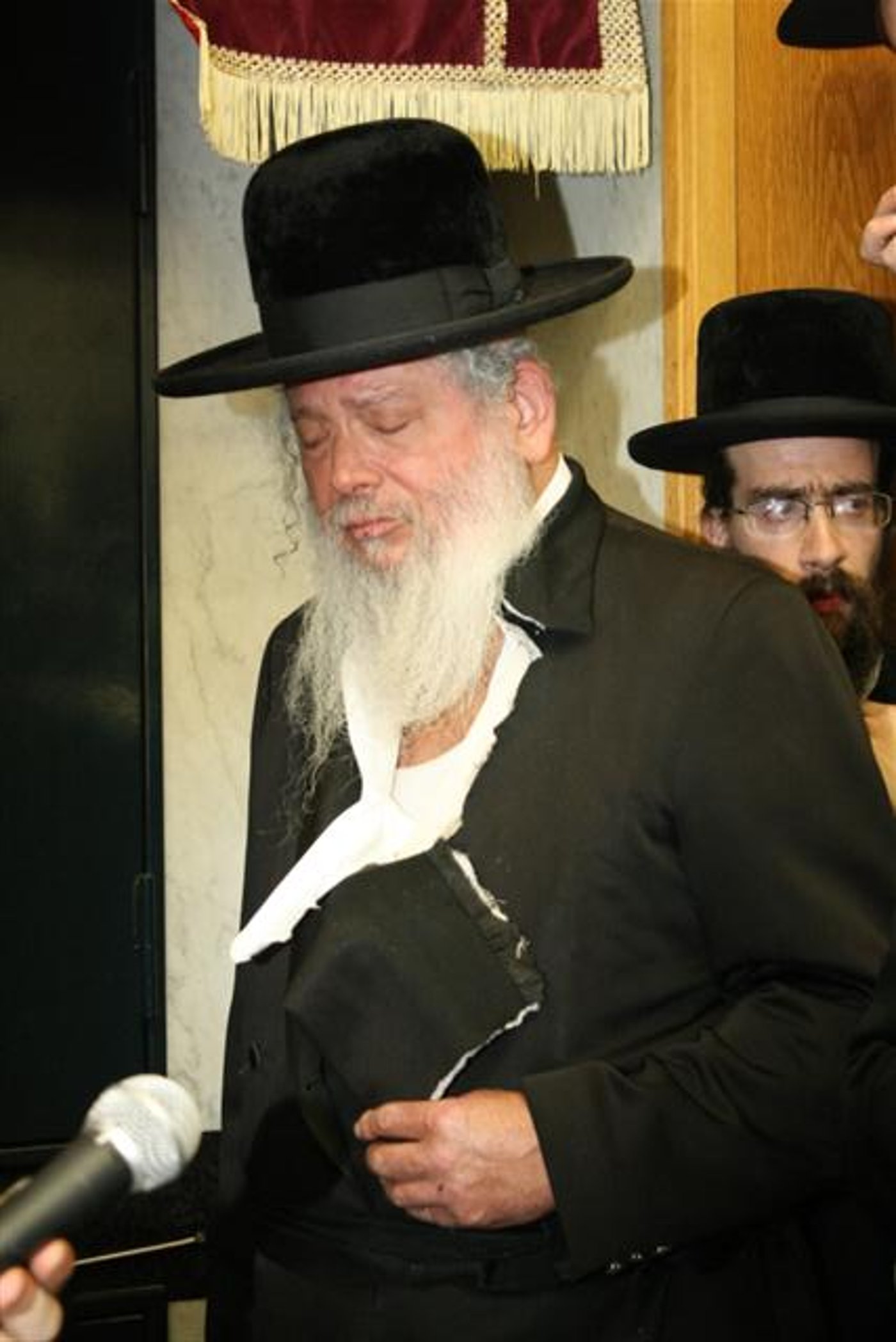 אלפים ליוו למנוחות את האדמו"ר מבוסטון זצ"ל
