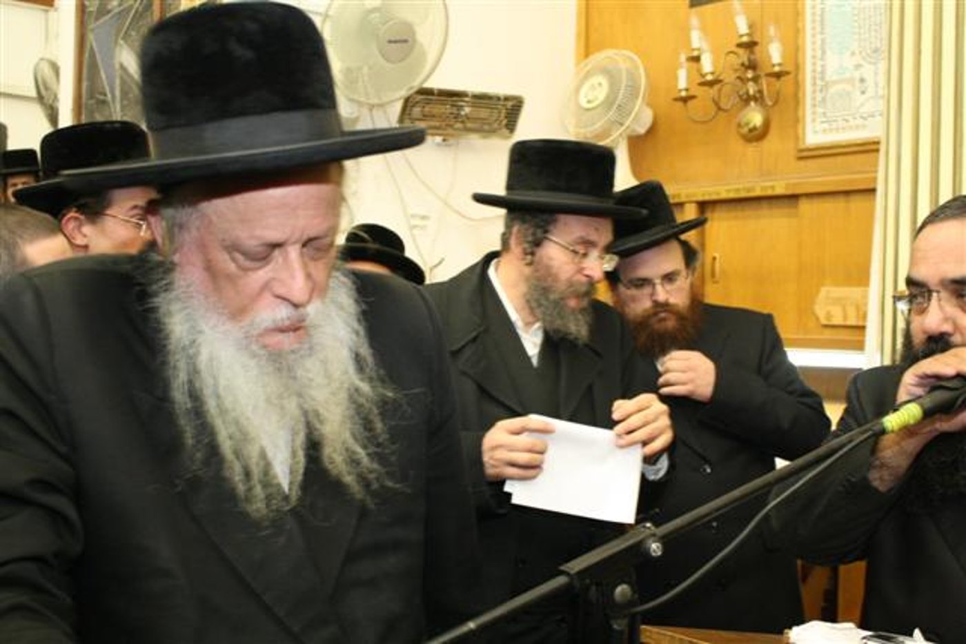 אלפים ליוו למנוחות את האדמו"ר מבוסטון זצ"ל