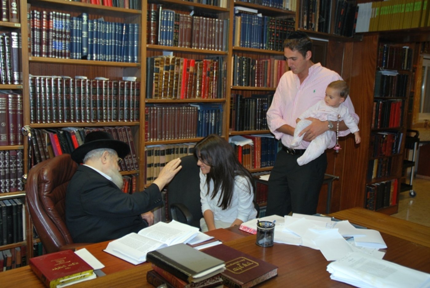 התמונות האחרונות: הזוג סאבא והתינוקת אצל הגר"ע