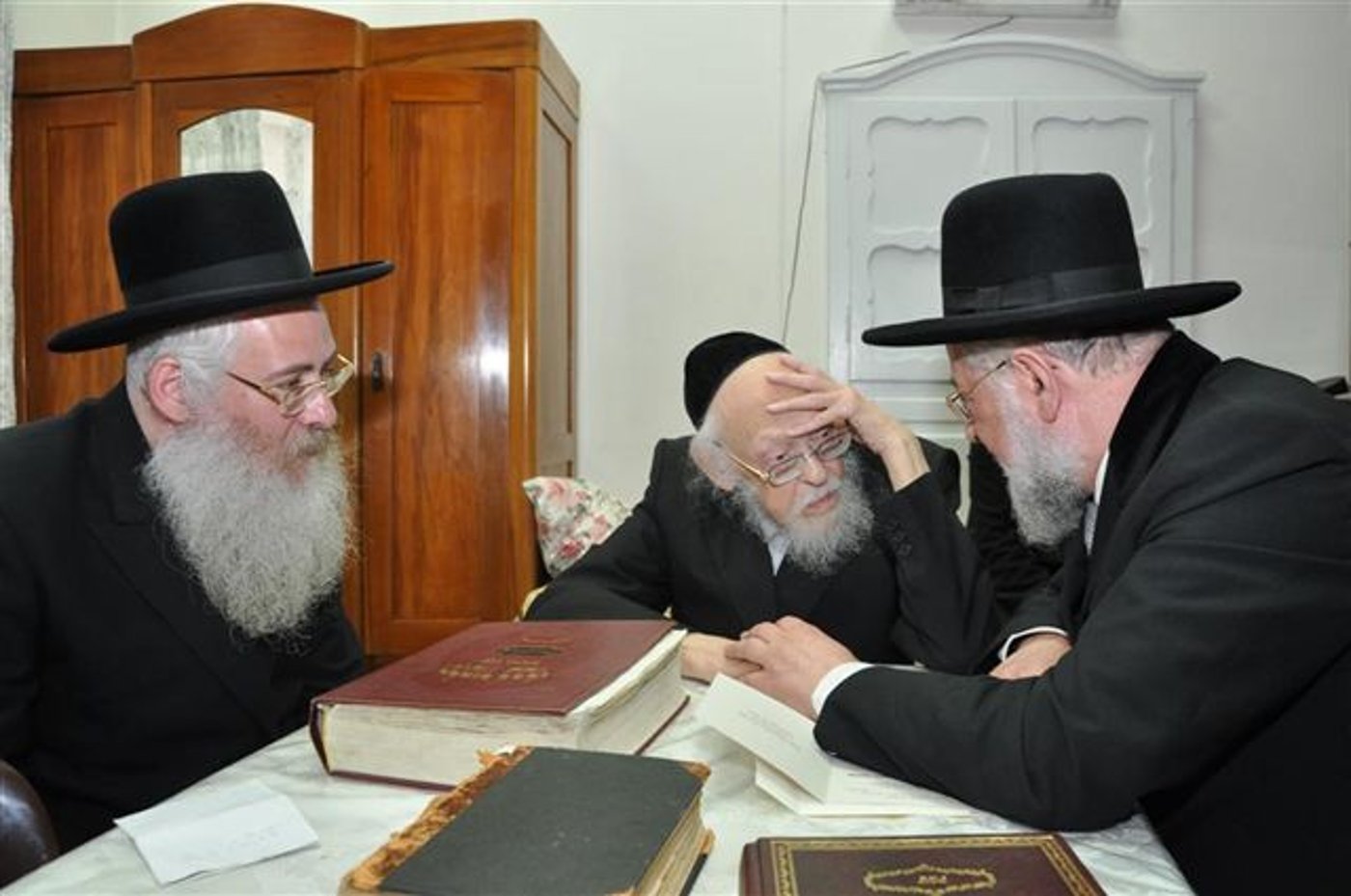 הרב לאו ובנו אצל הגרי"ש אלישיב
