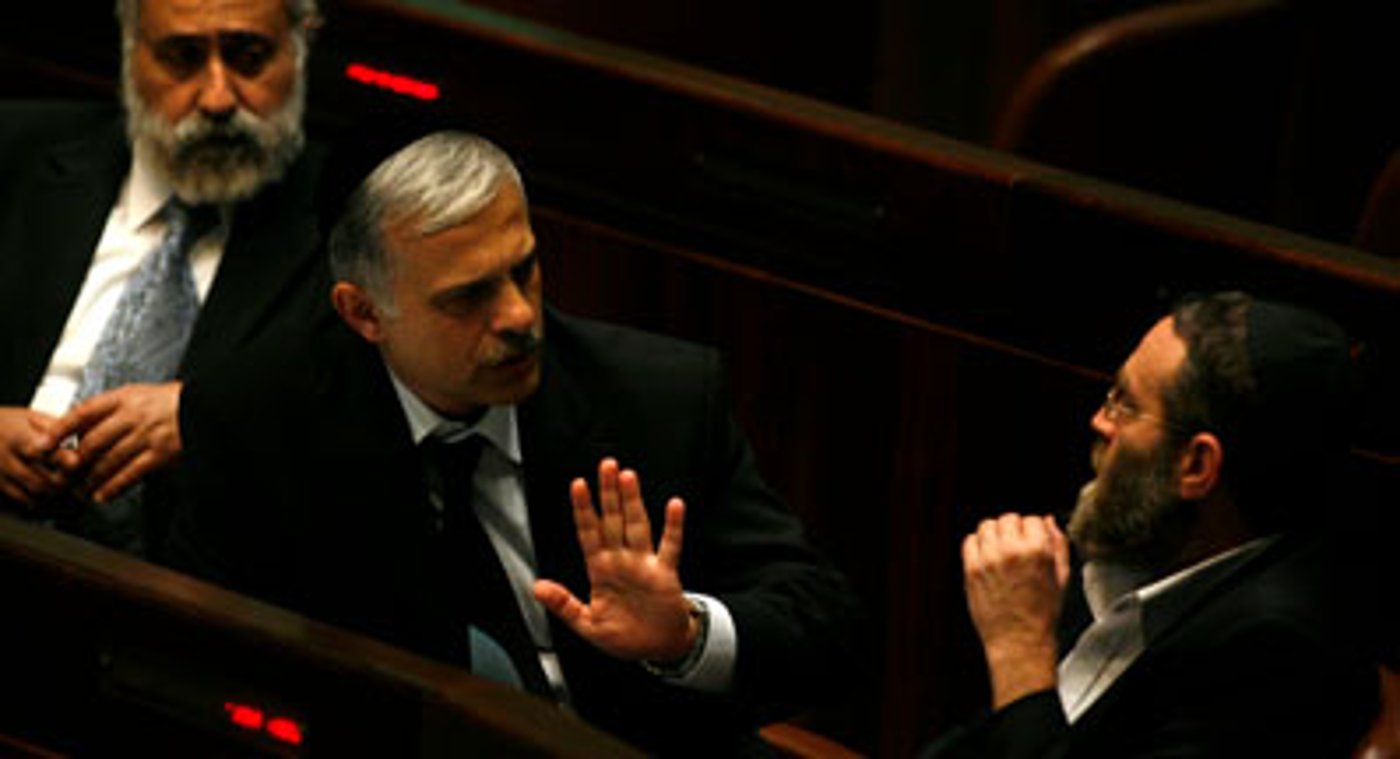 גפני ועמיתים מש"ס, בימים אחרים (ארכיון: פלאש 90)