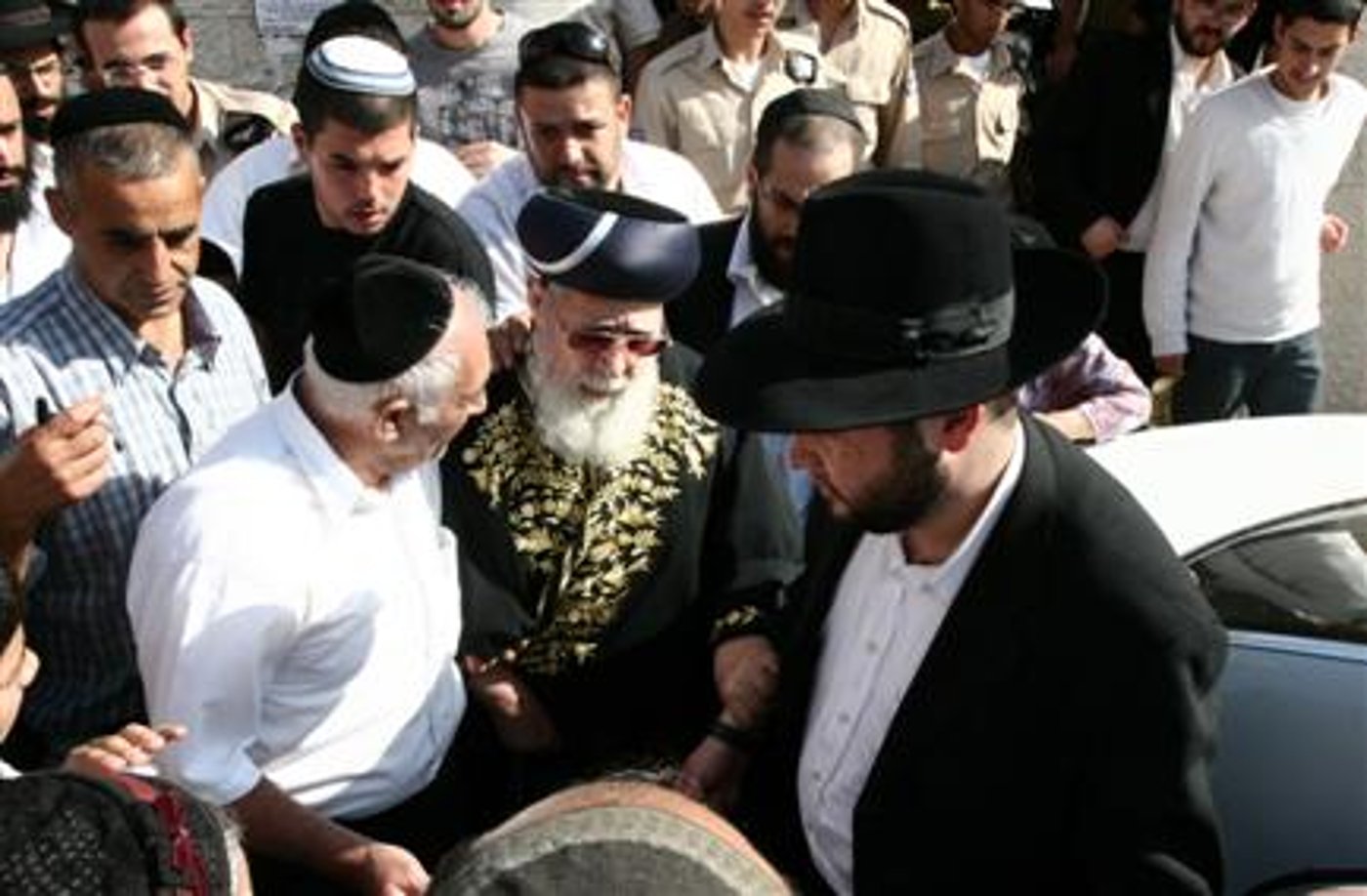 הגר"ע יוסף מכין חיילים לקראת יום הכיפורים